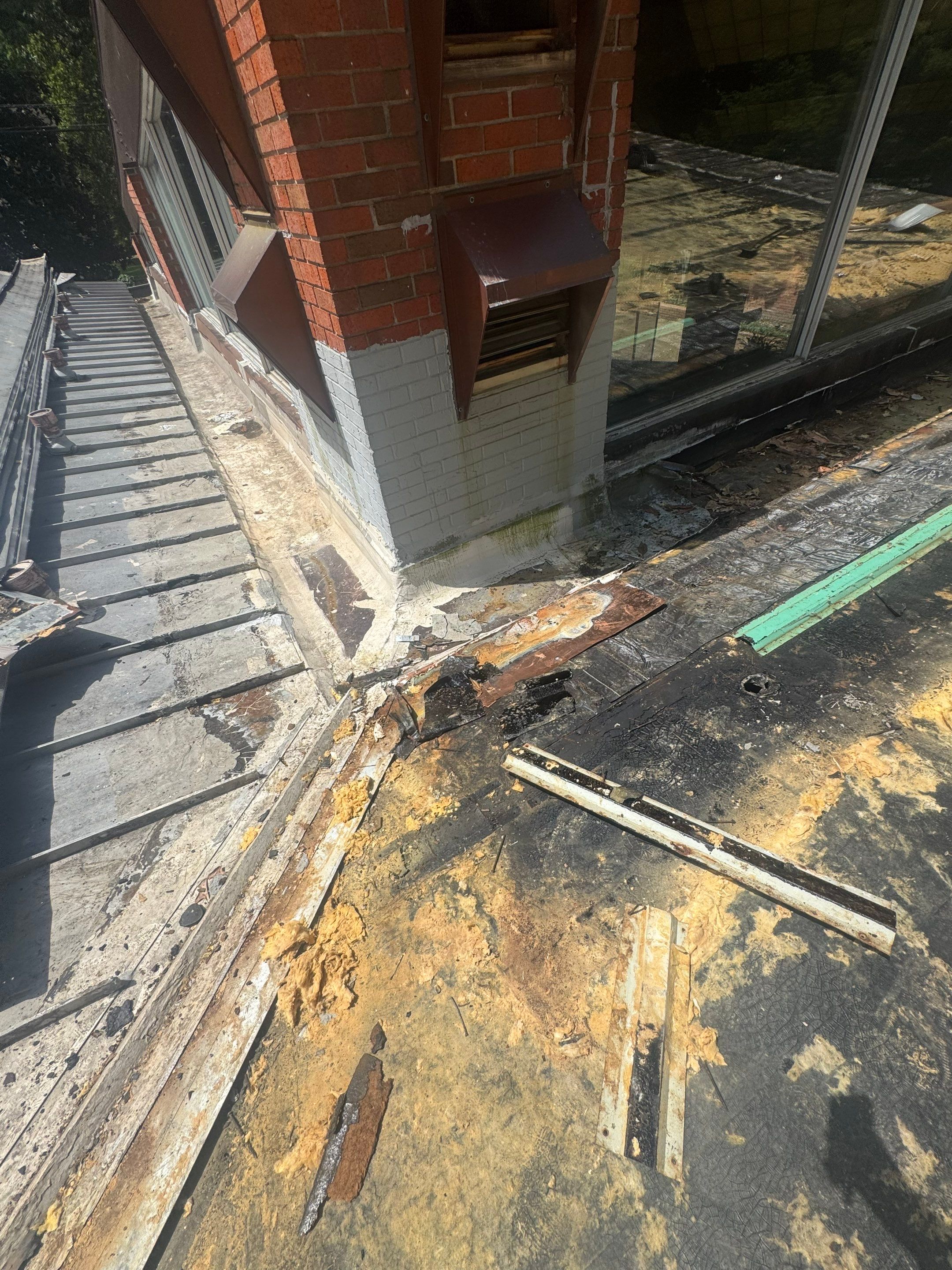 Residential Standing Seam Metal Roof and Membrane Replacement in Memphis by Revival Roofing Services