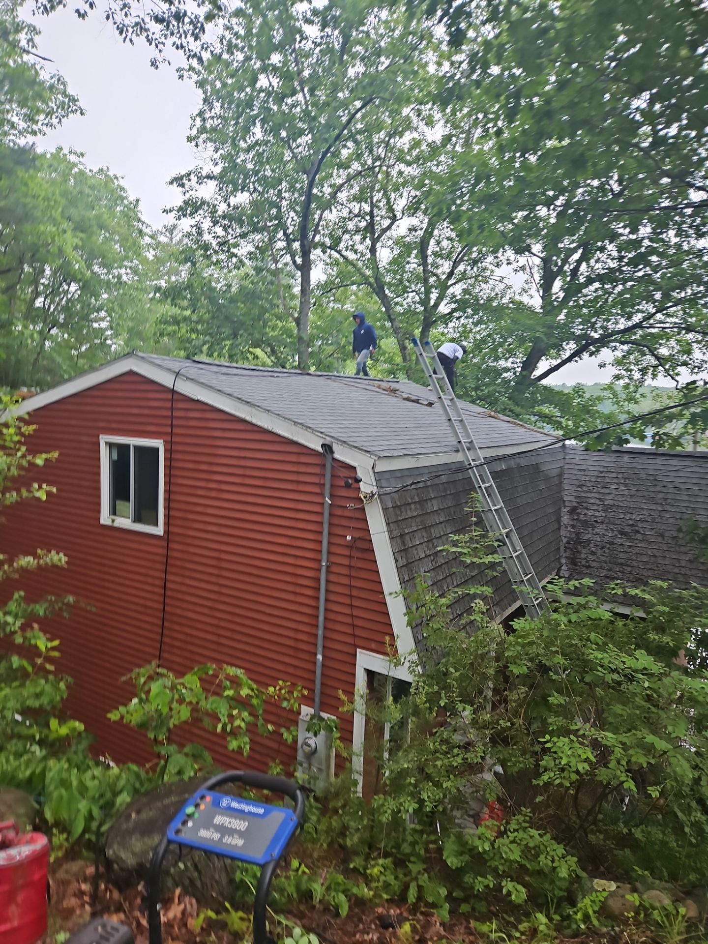 Leak Repair & Roof Wash – Groton, MA by Mighty Dog Roofing of Greater Middlesex County