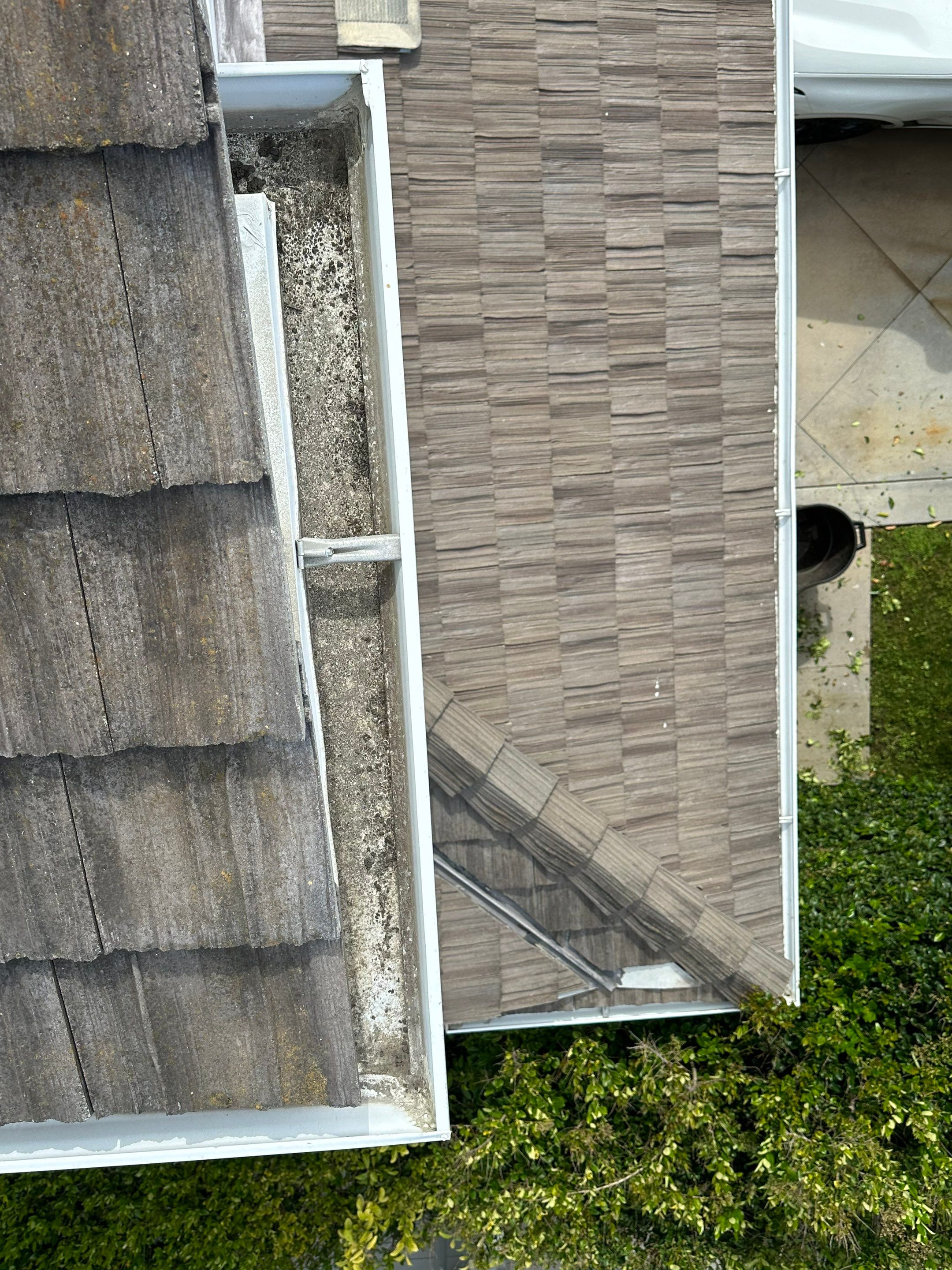 Rust Removal in Newport Beach - Concrete Cleaning by Property Cleaning Experts, LLC