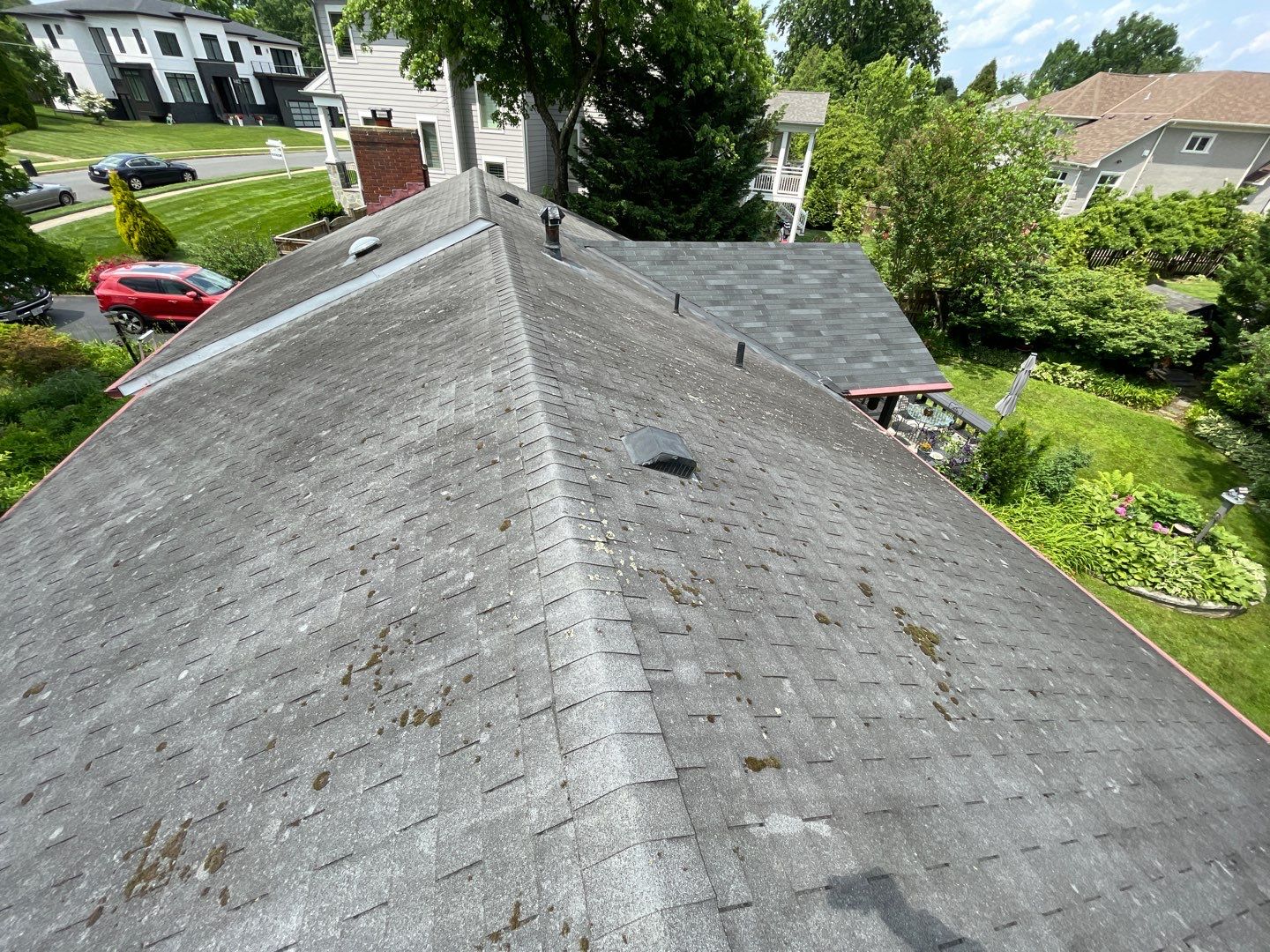 McLean: CertainTeed Landmark Designer Shingles in Charcoal Black by RM Banning, Inc.