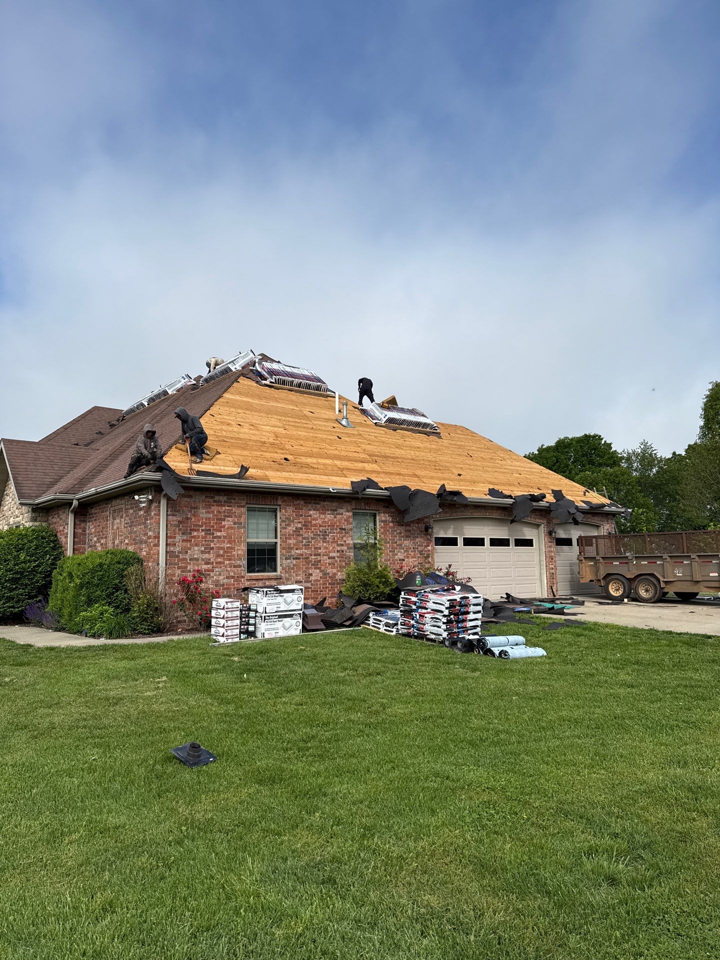 Roof Replacement & Seamless Gutters in Ozark by Table Rock Design + Build