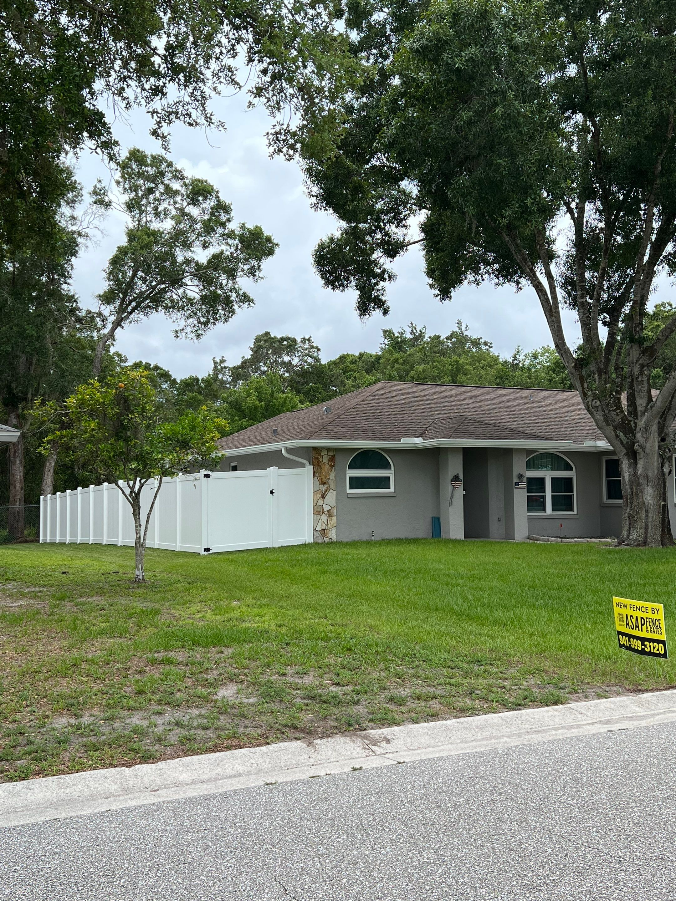 Sarasota, FL 6ft. Tall White Vinyl Privacy Fence by Asap fence and gates, LLC