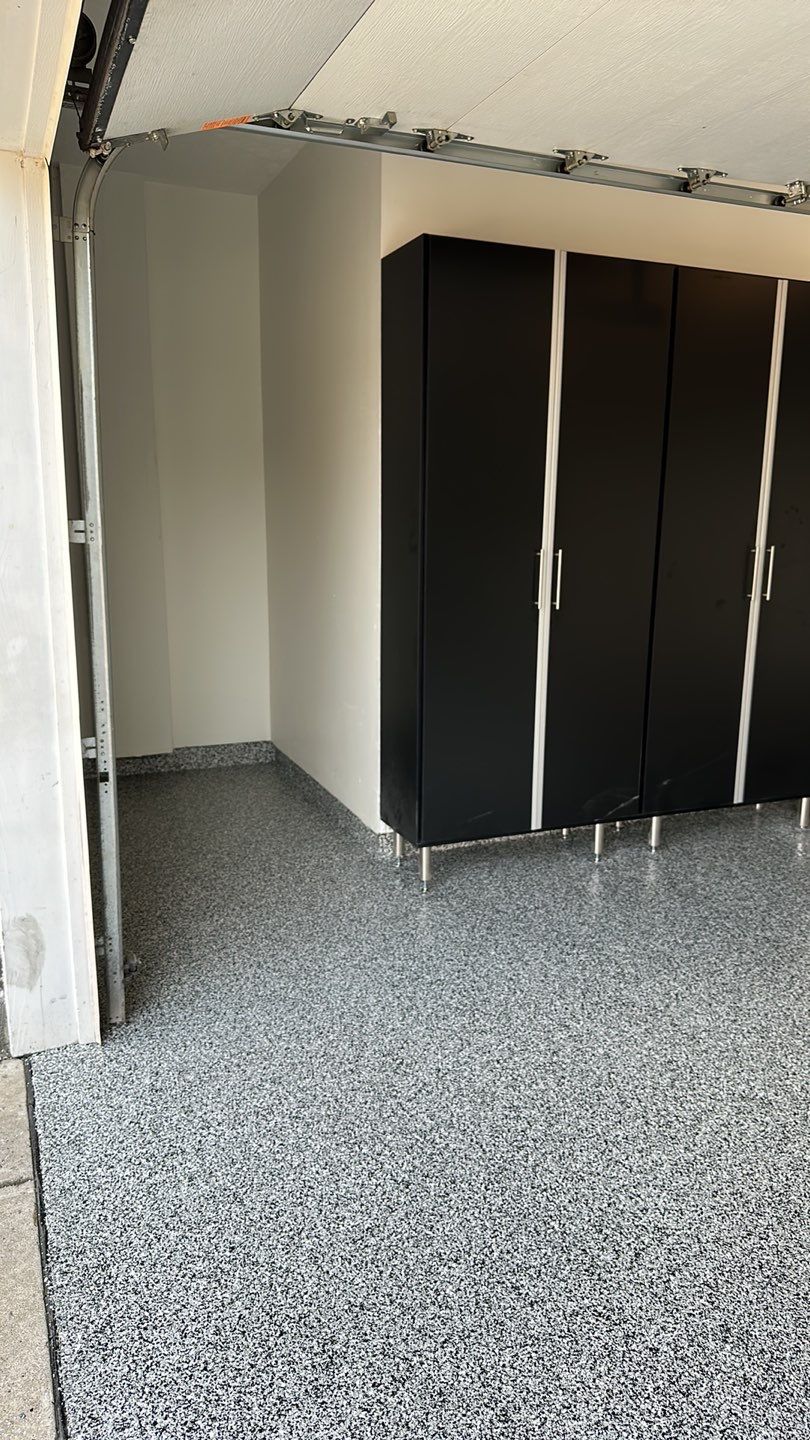 Garage Floor using Domino by Your1DayFloor.com