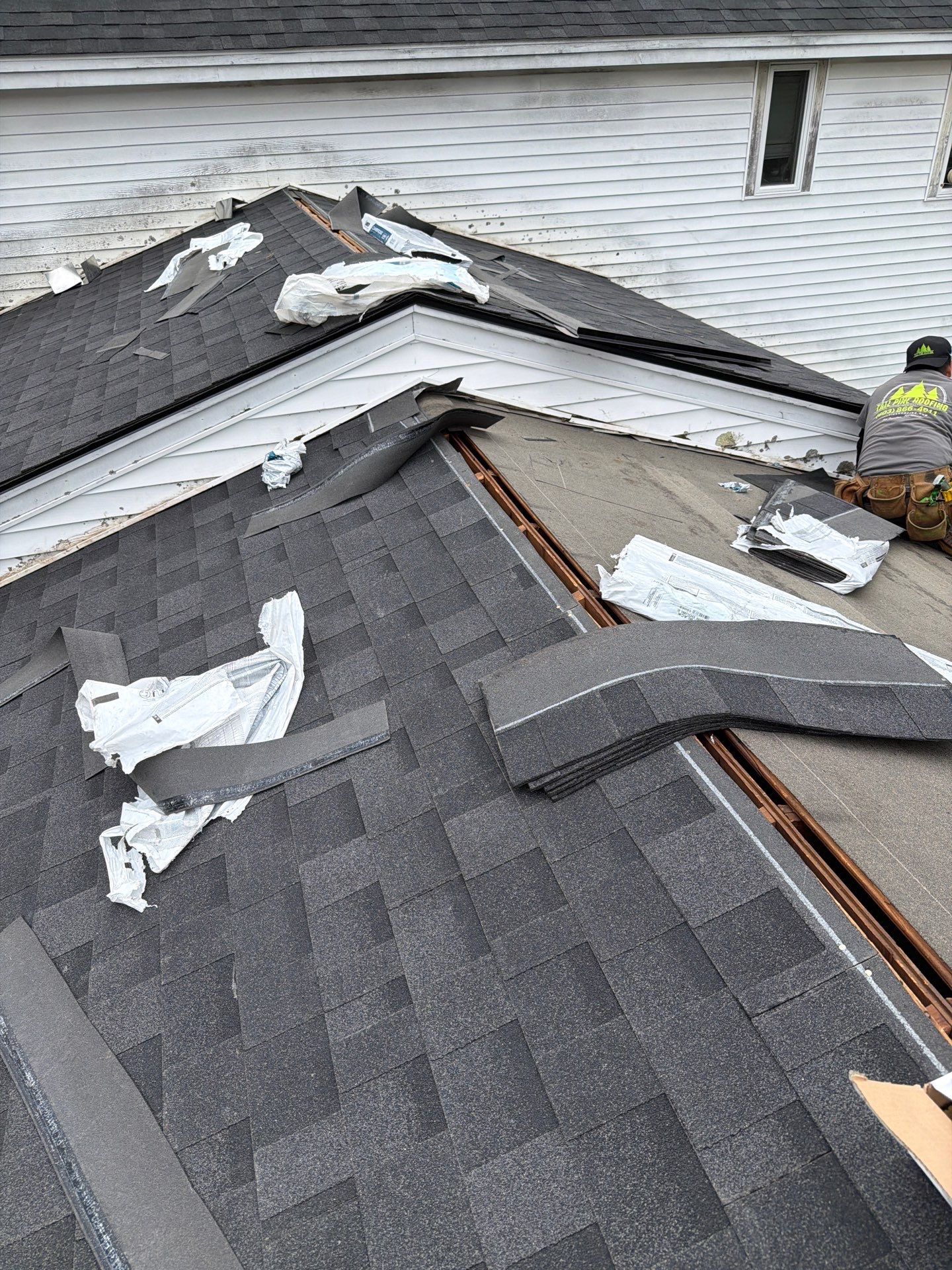 Residential Asphalt Roofing Replacement with IKO Cambridge Shingles in North Hampton by Tall pine roofing
