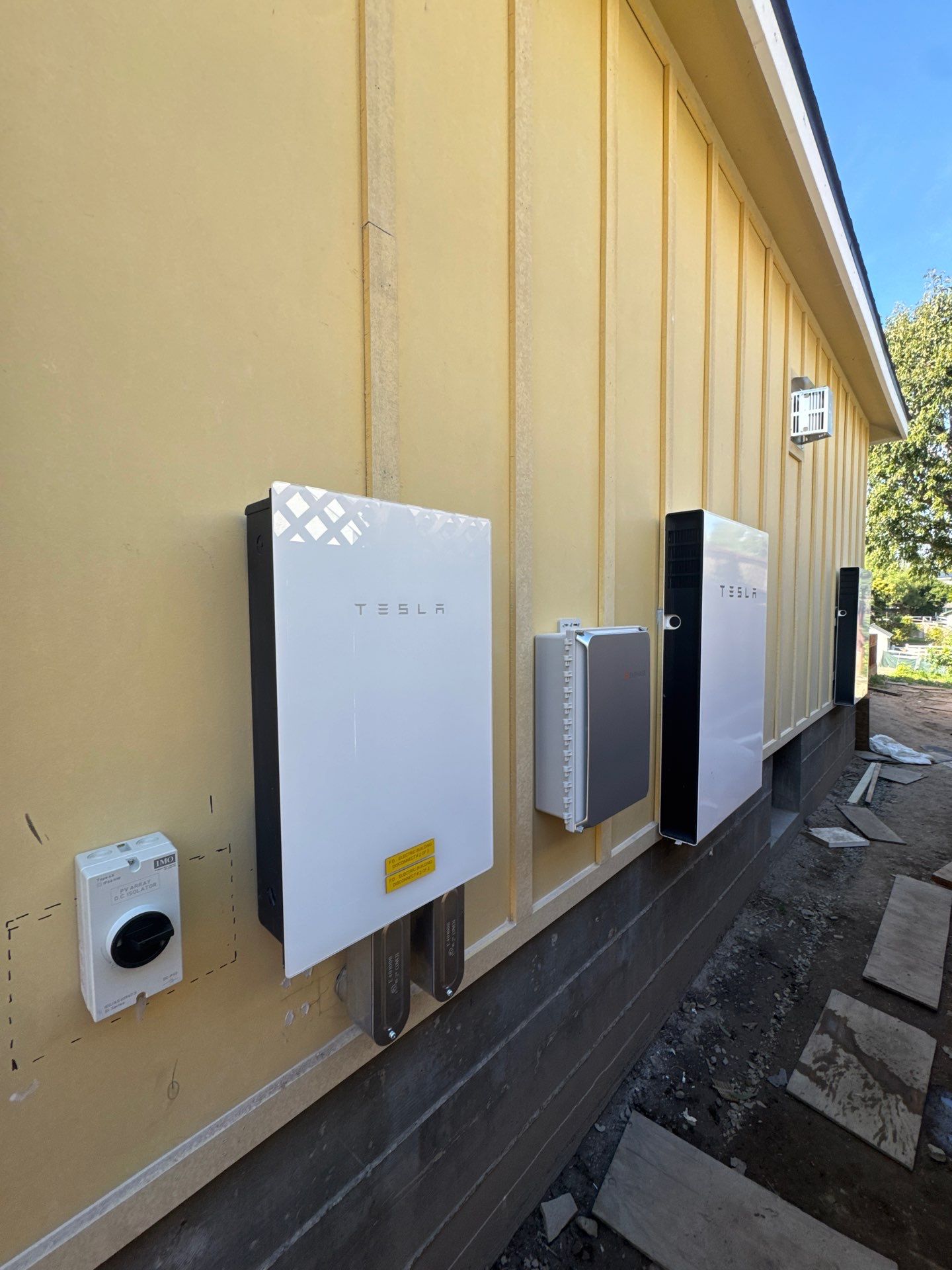 Tesla Powerwall and Solar Energy System Installation in Rolling Hills Estates by AWS Solar