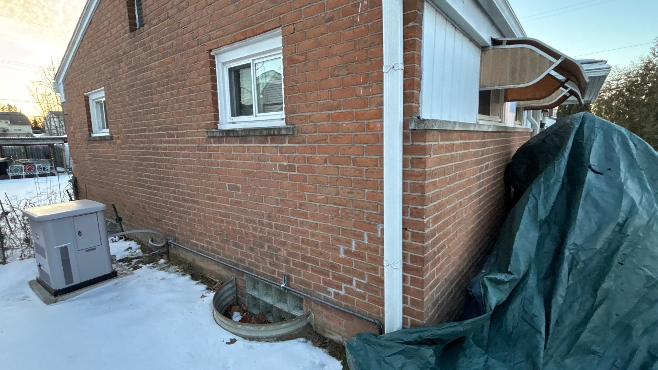 Siding Replacement using Alside D4 Odyssey-Plus Dutchlap White by 180 Contractors