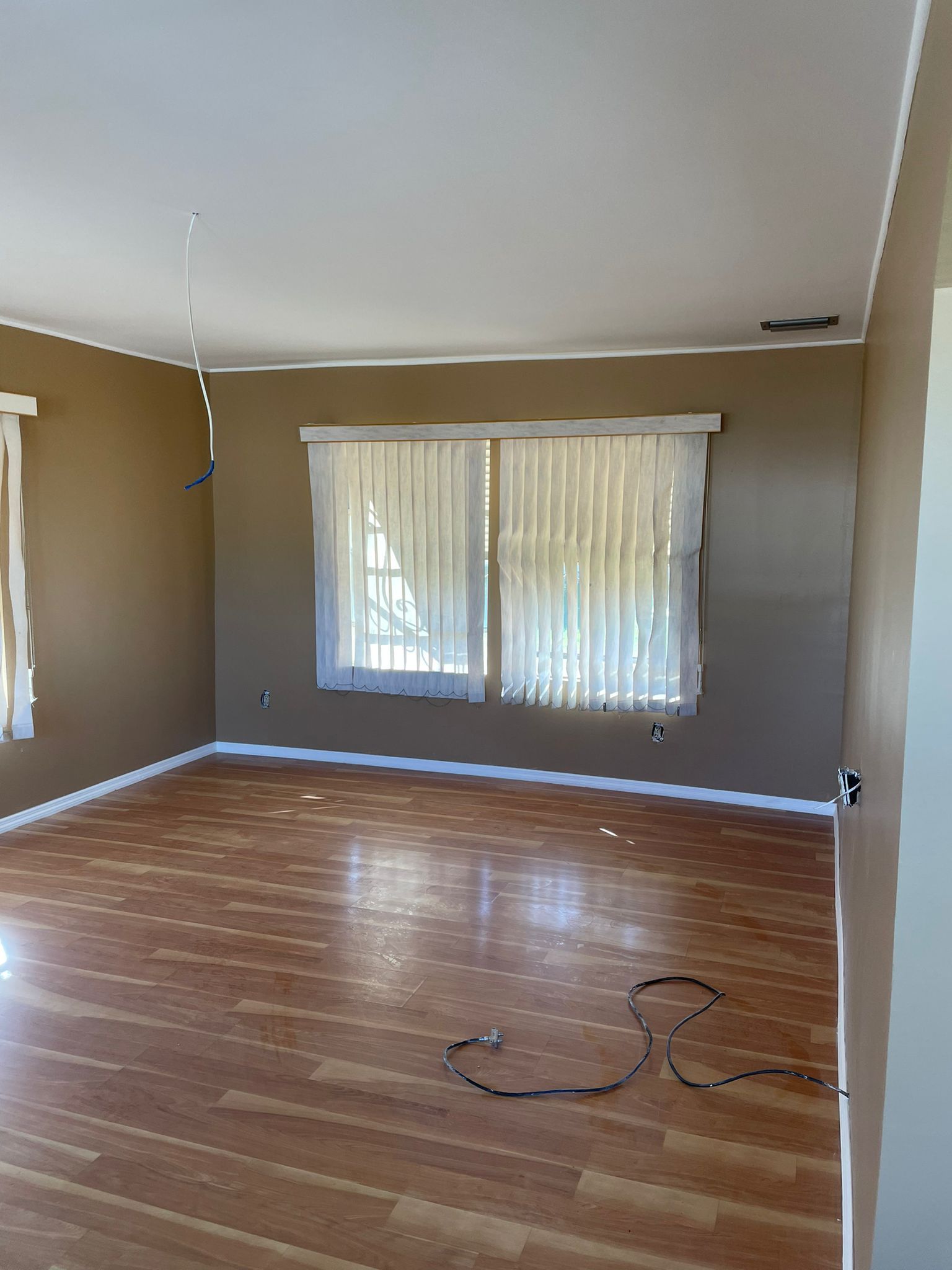 Mold Damage Removal In Ellenton, FL by Ampm Restoration Services