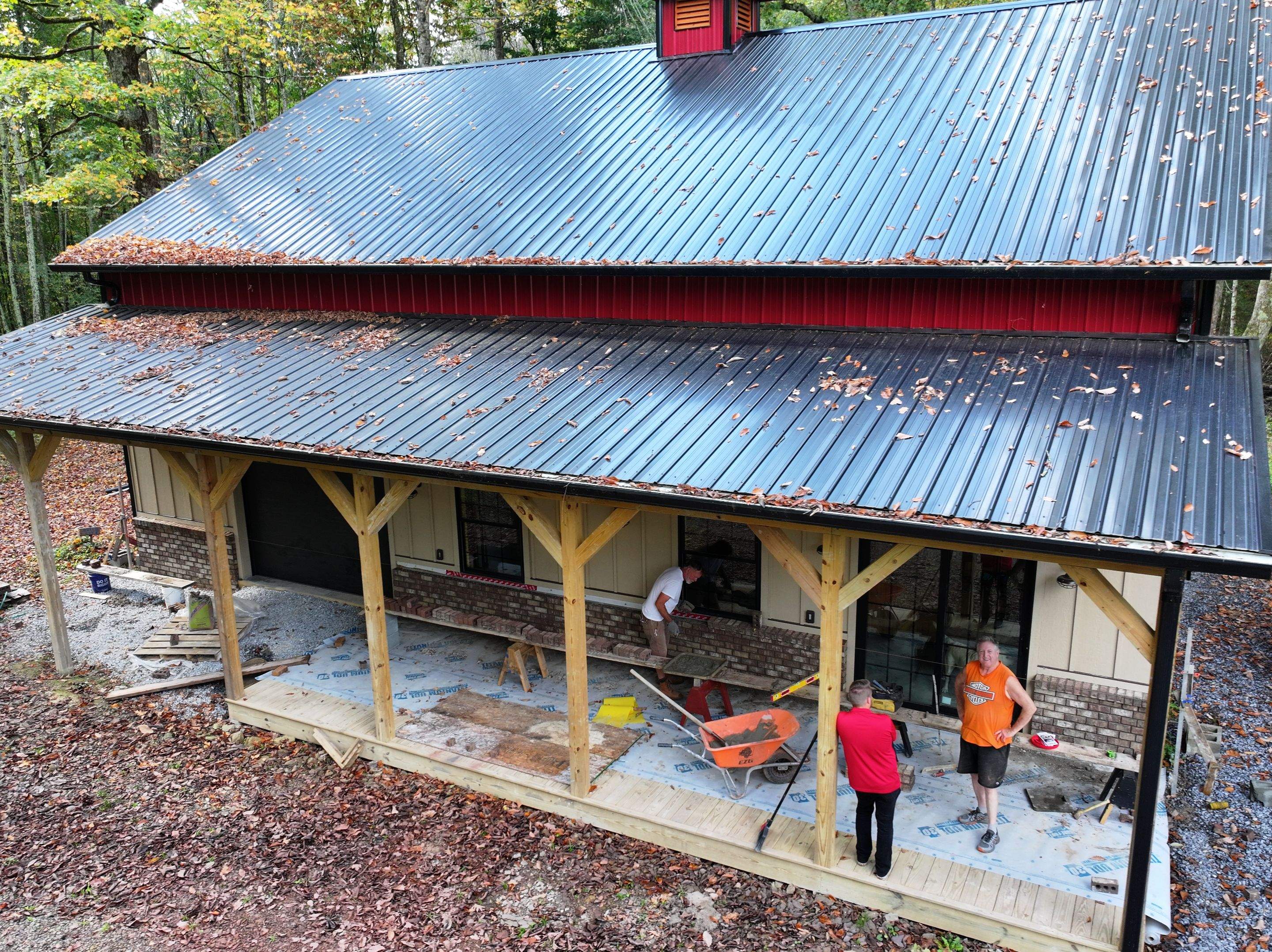 Brodour Barndominium by Omnia Roofing