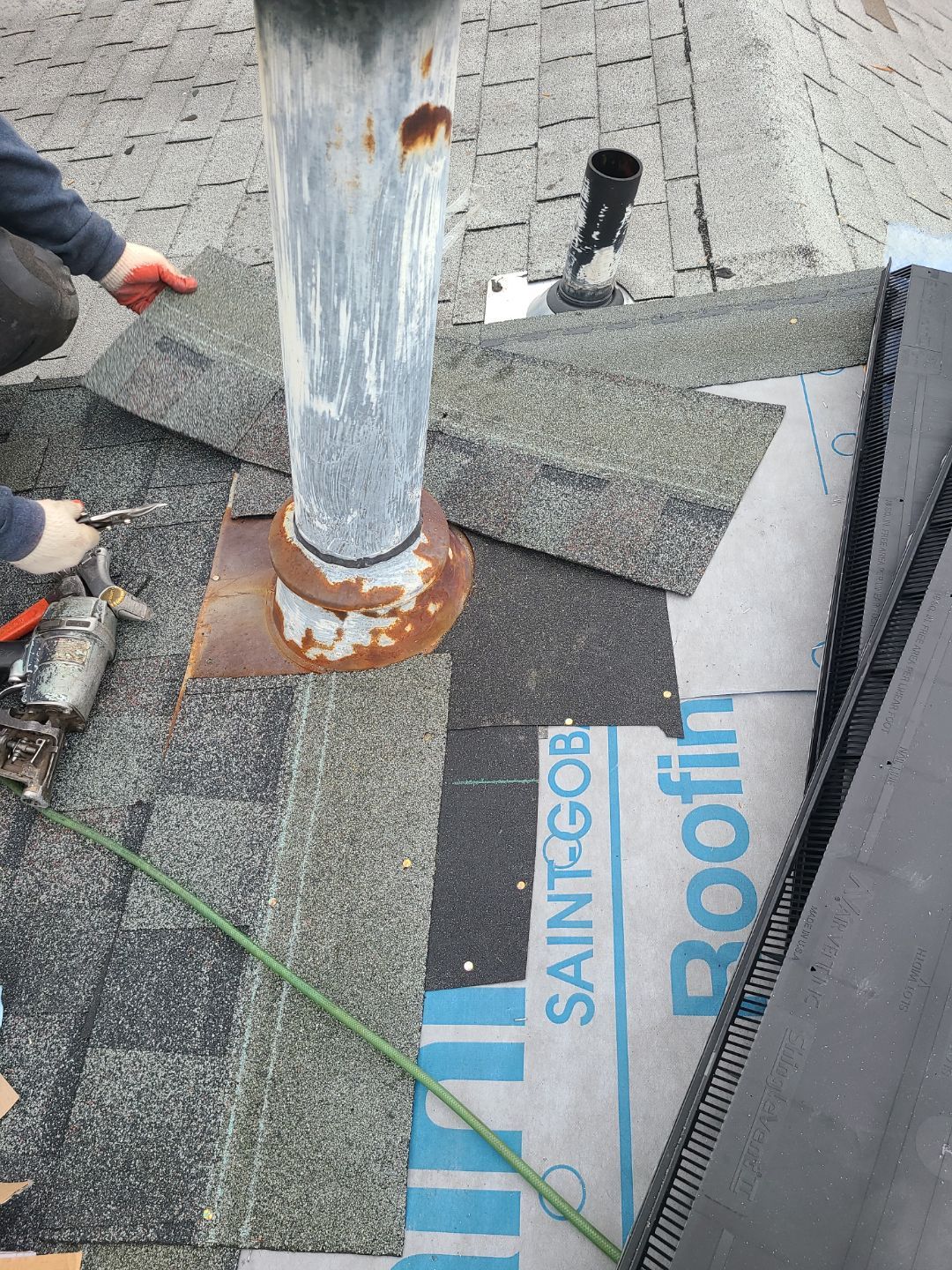 Alexandria Certainteed Landmark Roof in Colonial Slate by RM Banning, Inc.