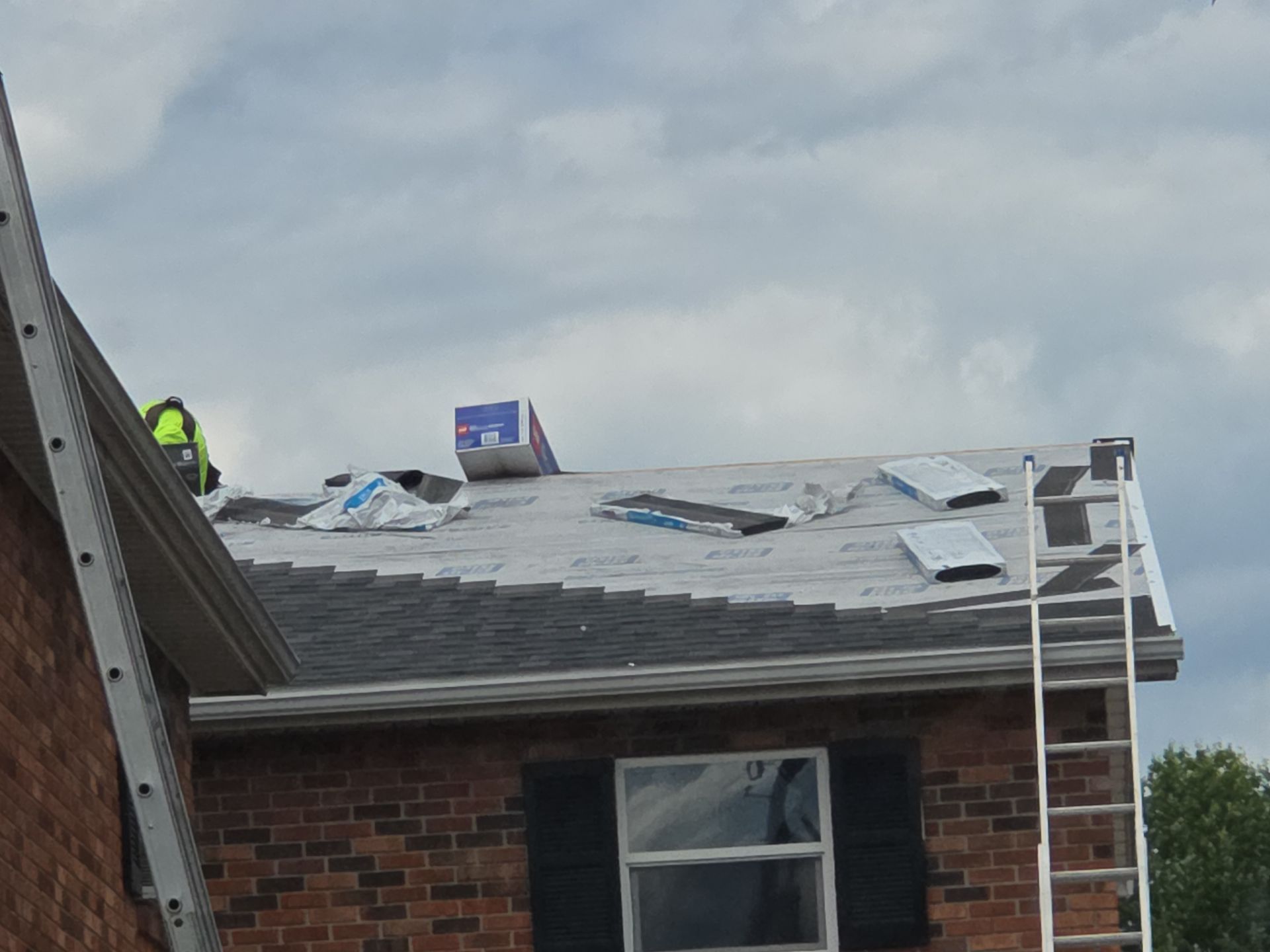 Professional Asphalt Shingle Roof Replacement in Flatwoods, KY by Mr. Roofer