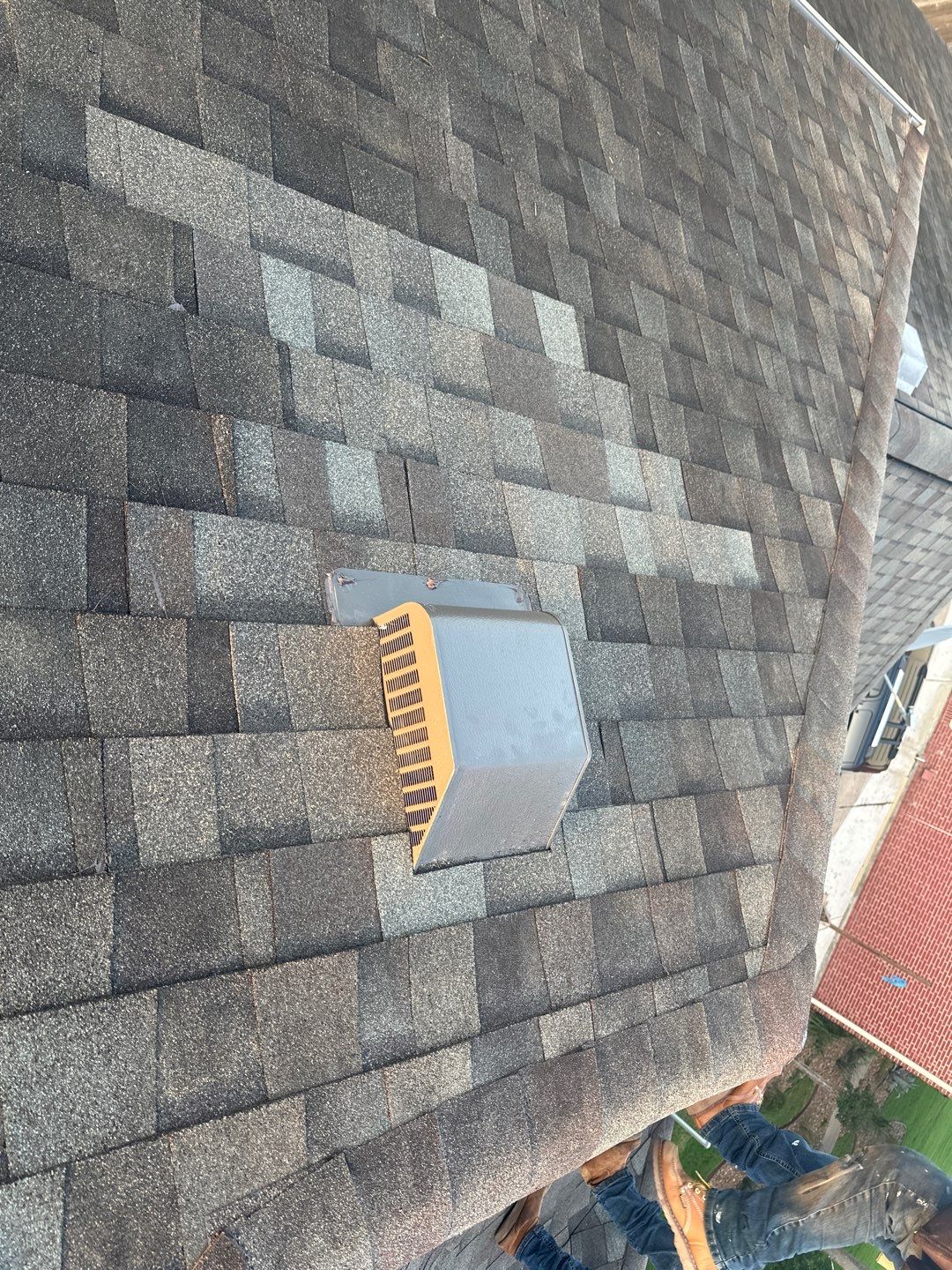 Residential Roofing Installation using Owen's Corning Duration (Lifetime) Shingles by Roof Repair Company