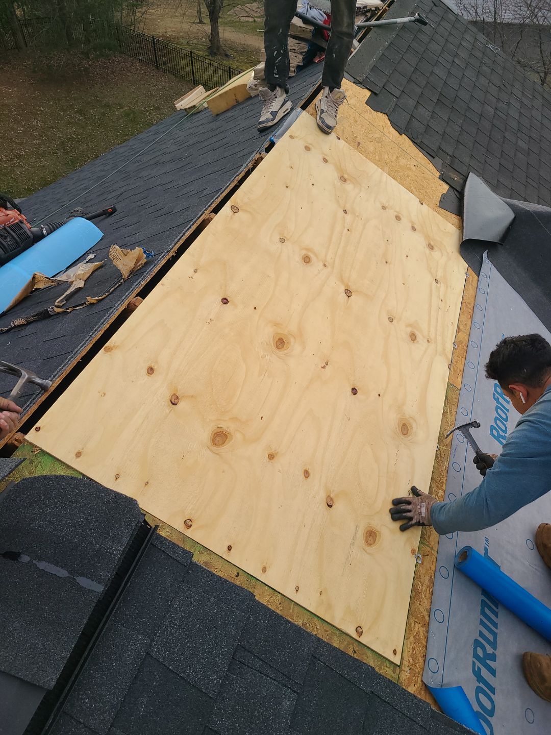 Manassas Landmark Pro Roof in Max Def Charcoal Black by RM Banning, Inc.