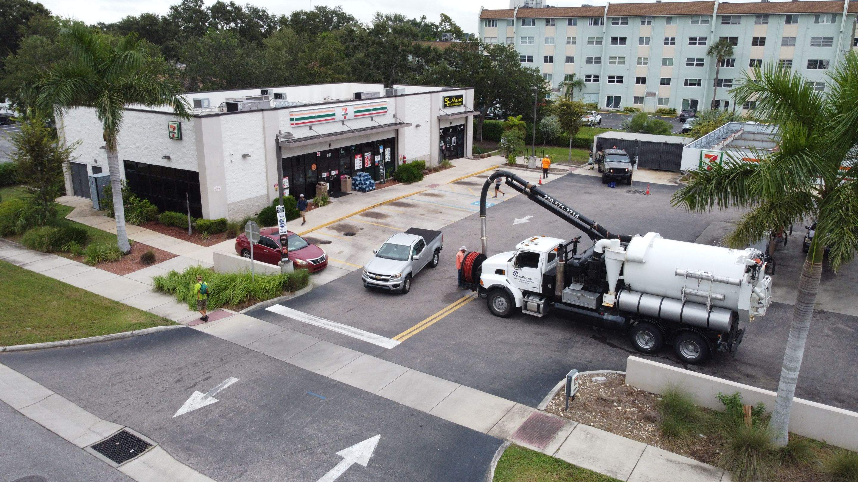 St. Petersburg 7-Eleven Stormwater System Cleaning by Don Mar, Inc. Storm Water Solutions