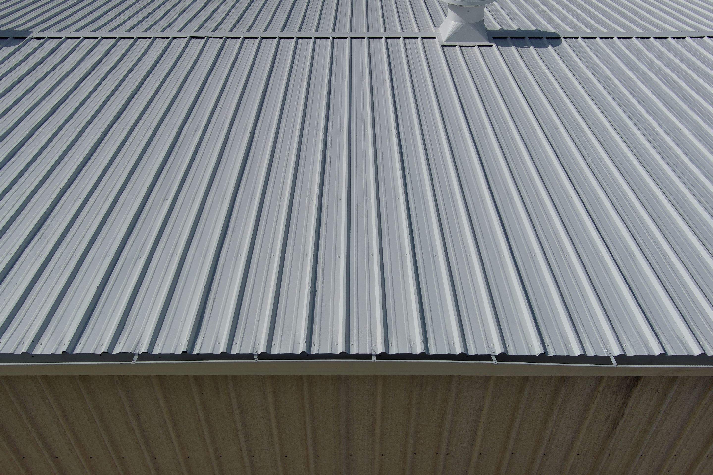 MR Roofing system using Conklin BenchPly system with PUMA top coat by Straight Edge Roofing Inc