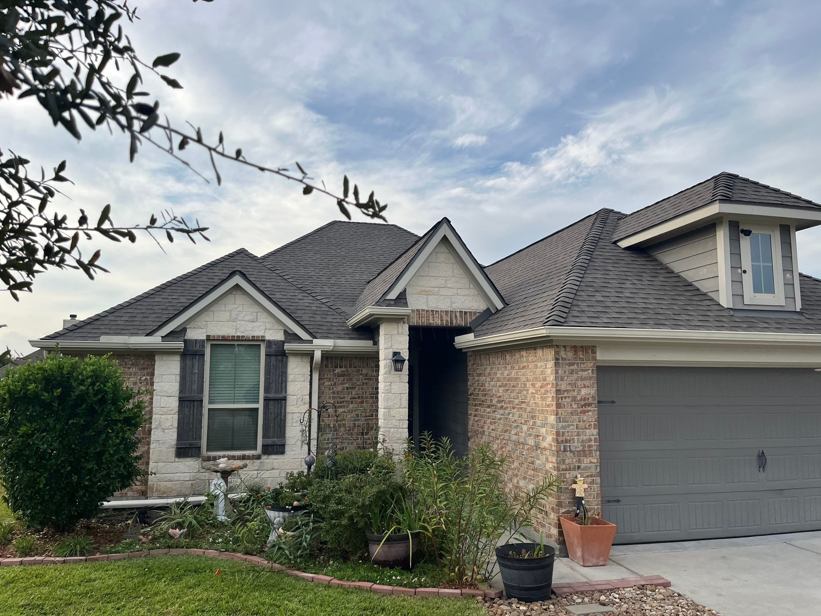 GAF Natural Shadow - Weathered Wood by Elite Roofing LLC