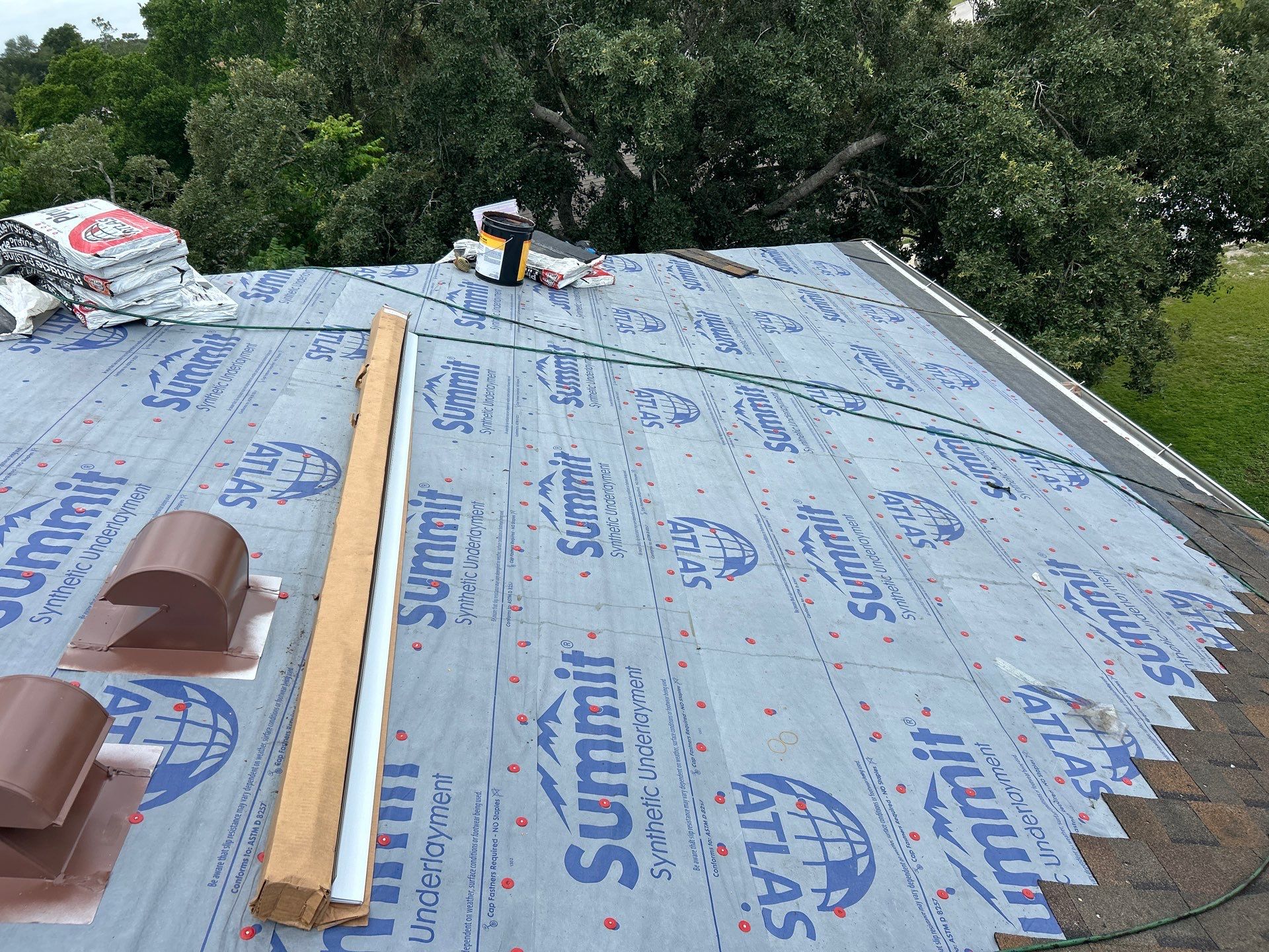 Deltona Roof Replacement Featuring Copper Canyon Shingles and Decking Repair by Pinnacle Roofing Group