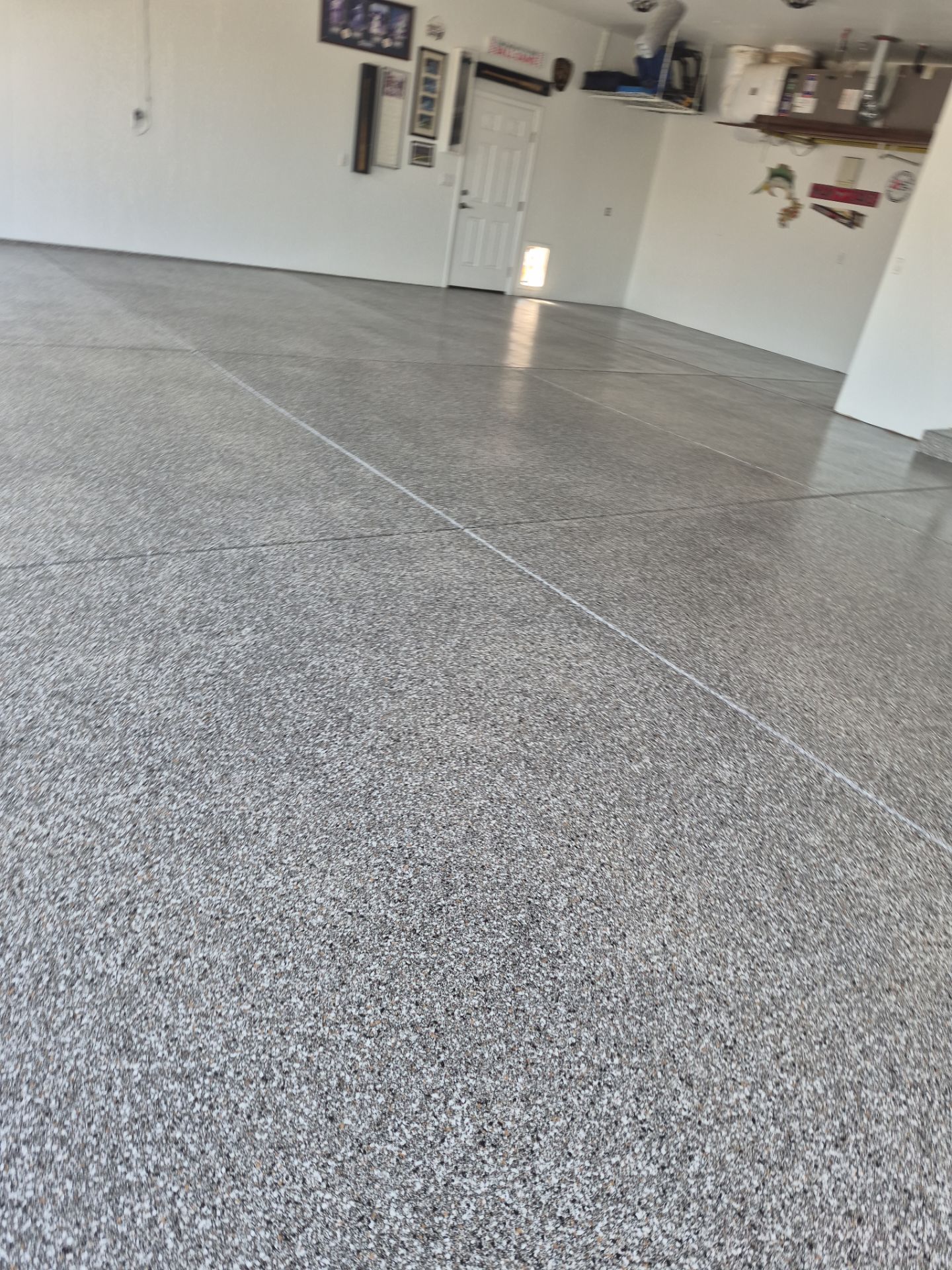 Custom Flake Polyurea Garage Floor Transformation in Richland by Croc Coatings, LLC