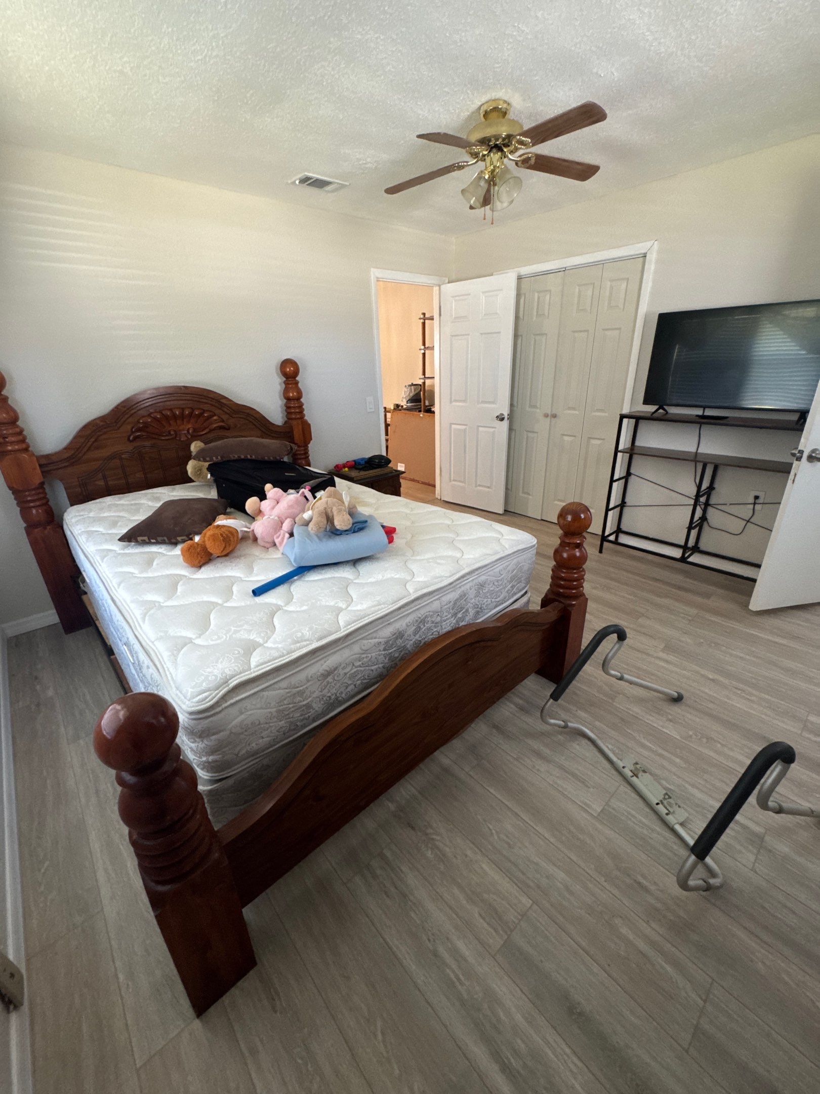 Subfloor Repairs & Flooring Installation by Axtra Hand