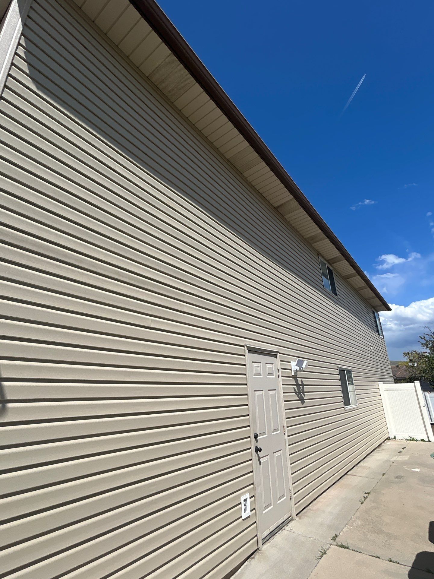 Orem | Complete Aluminum-to-Vinyl Facelift | Solid Wicker by Ideal Siding Utah