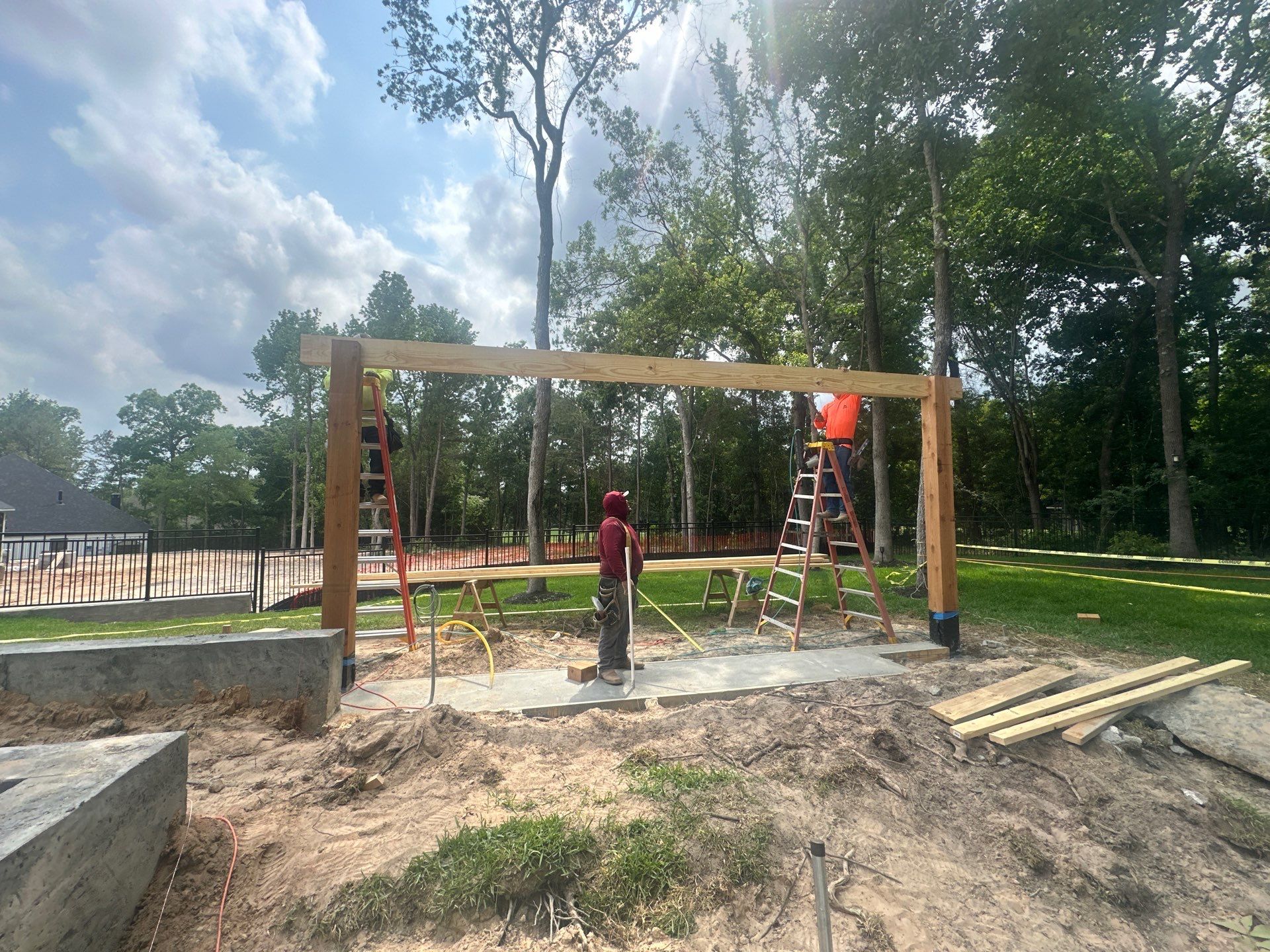 Modern Patio Cover and Kitchen in Montgomery by SophAlx LLC