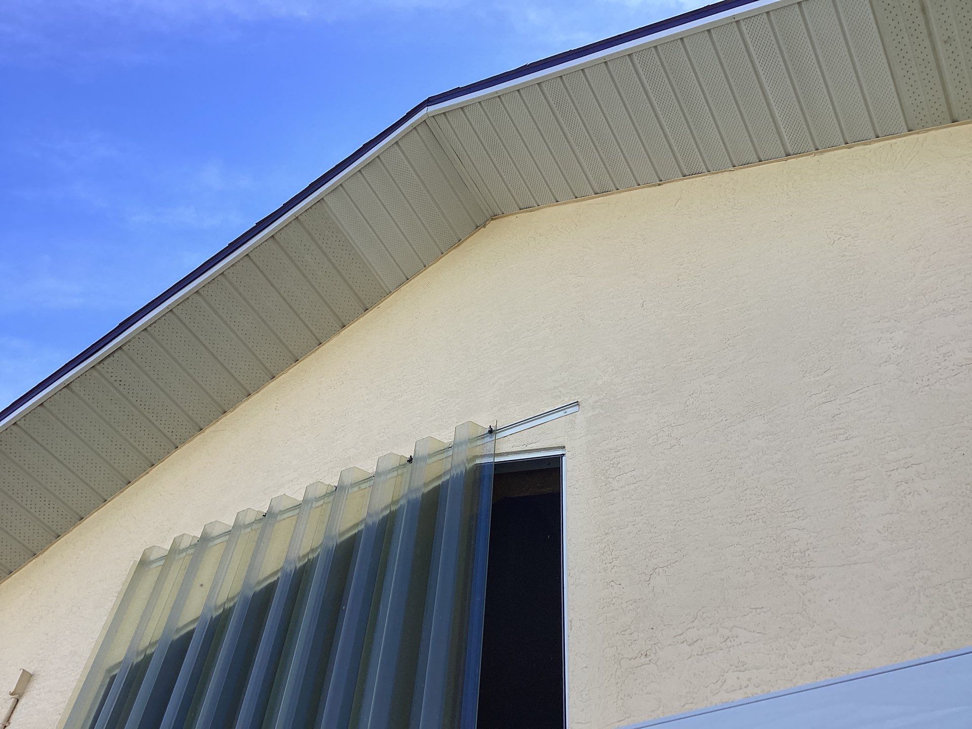 Soffit and Fascia Replacement in Fort Myers FL by Gutter Professor by Gutter Professors