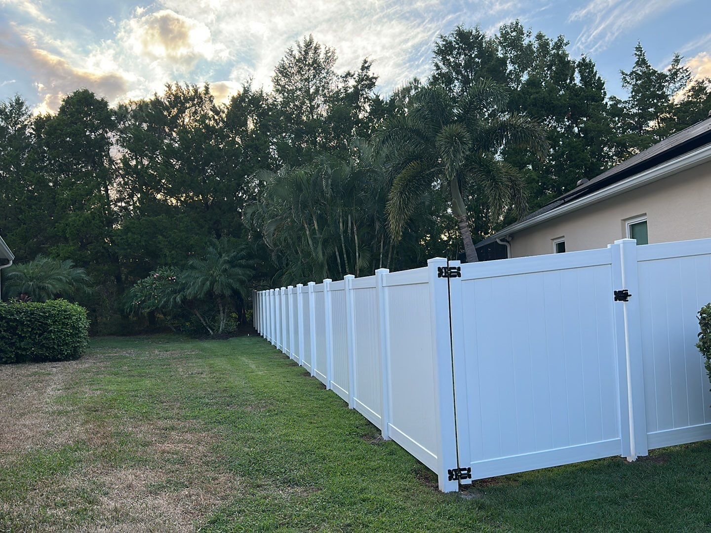 176ft Vinyl privacy & picket combo package by Asap fence and gates, LLC