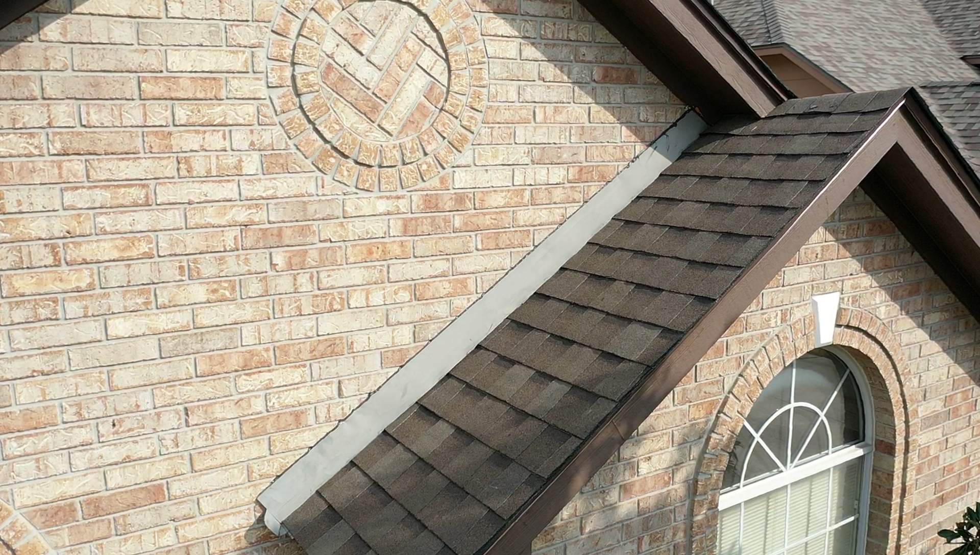 Residential Roof Replacement using Pinnacle Pristine 30 Year Laminate Shingles by Premier Roofing and Contracting