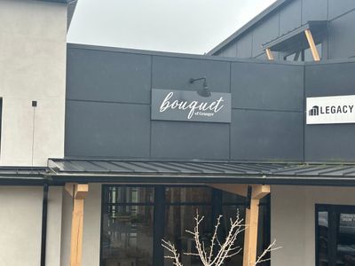 Boquet of Granger - Exterior Signage