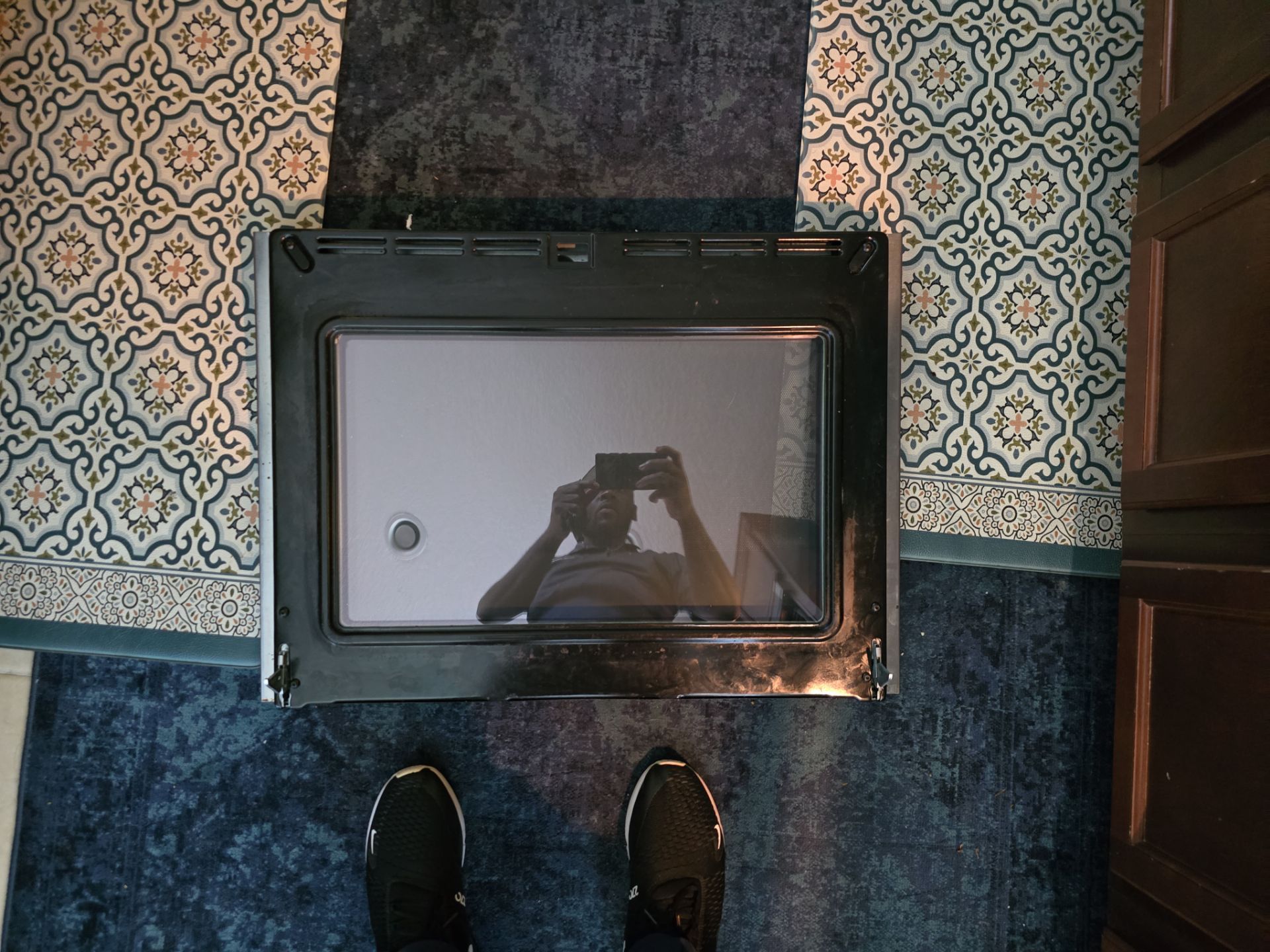 Broken Oven Door Glass by AMB-WORKS APPLIANCE REPAIR