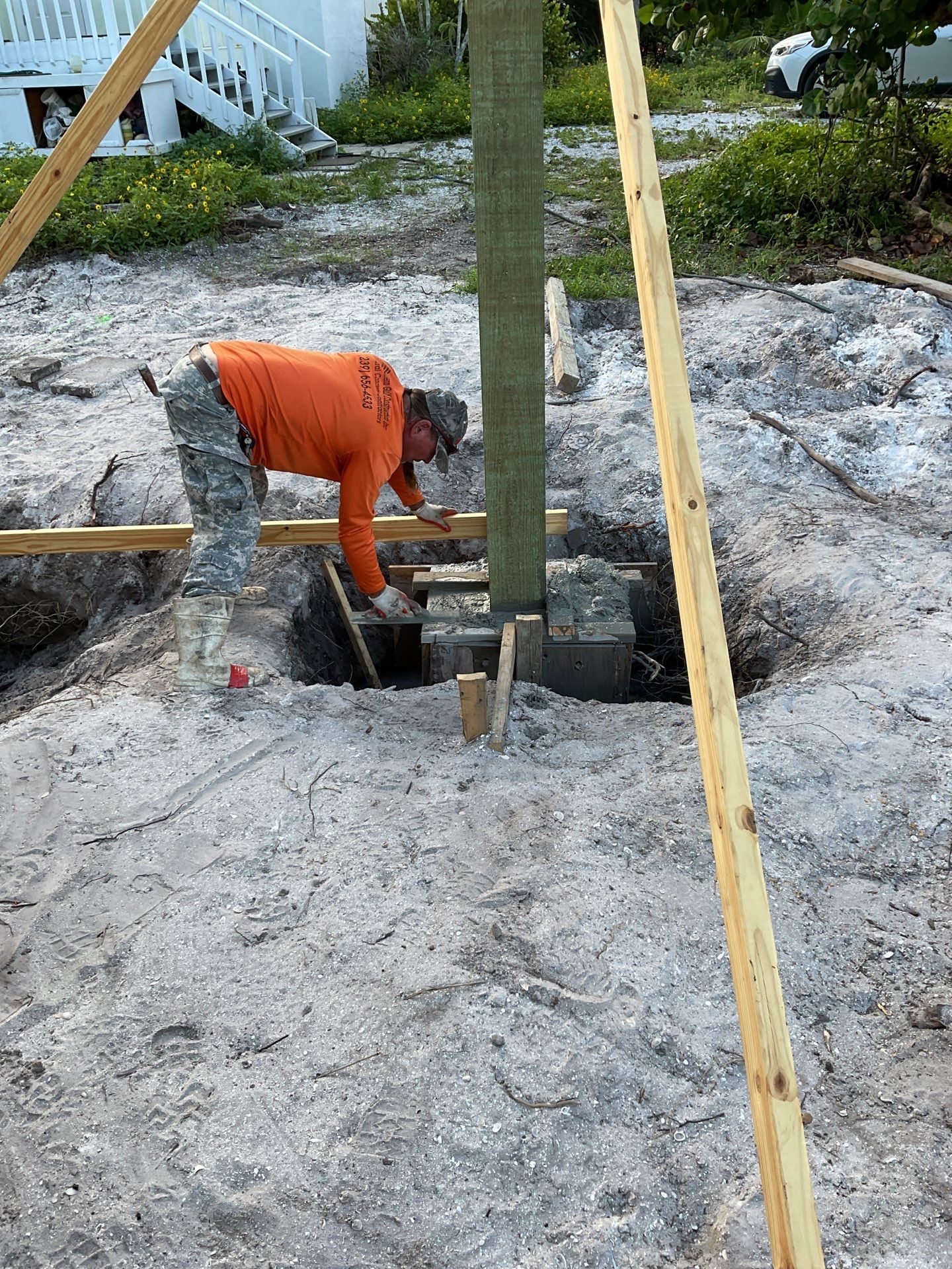Raising a house on Sanibel Island by Southern Gulf Construction