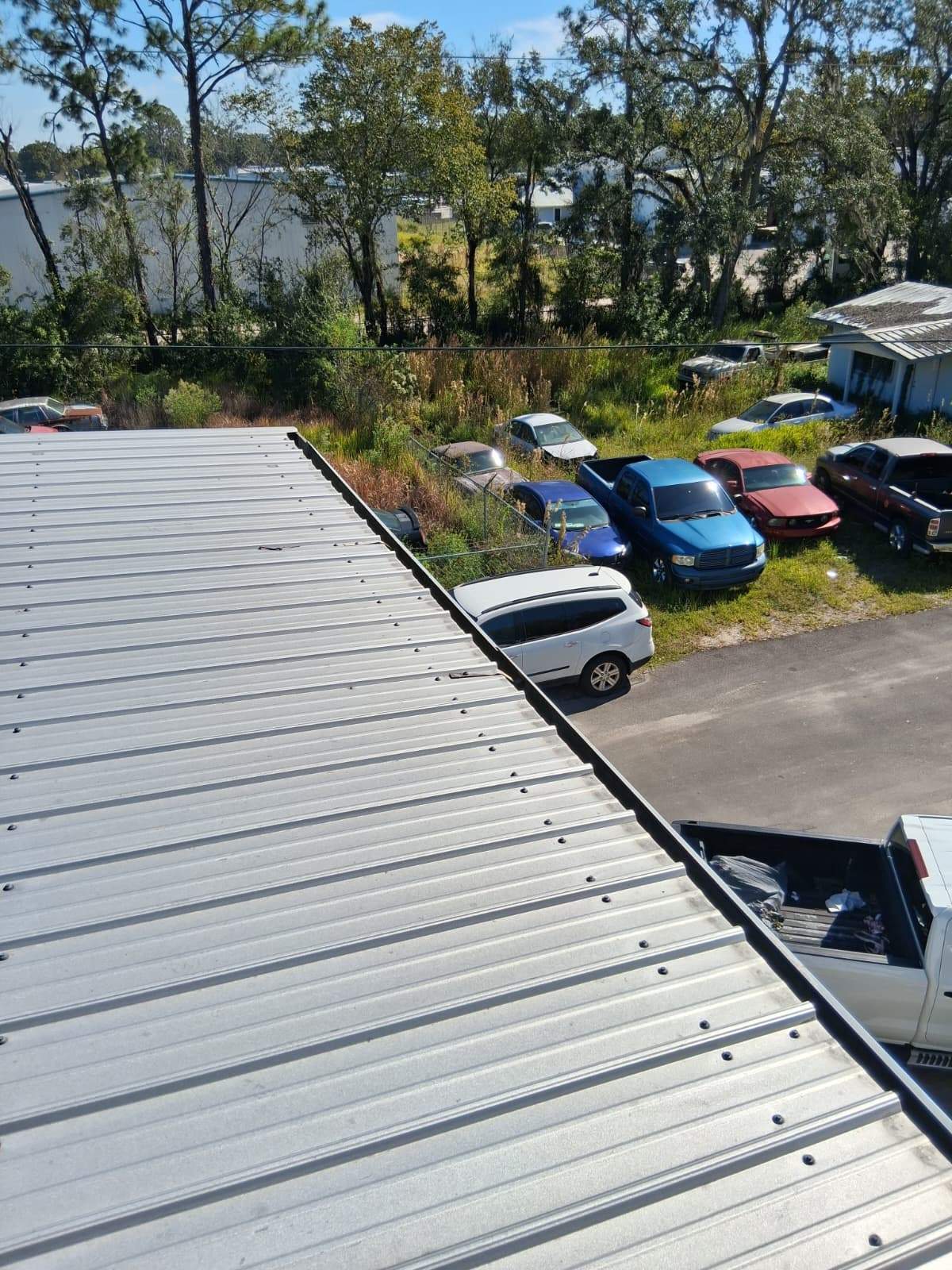 Clean Gutters and Seal Seams in Lakeland FL by Gutter Professors