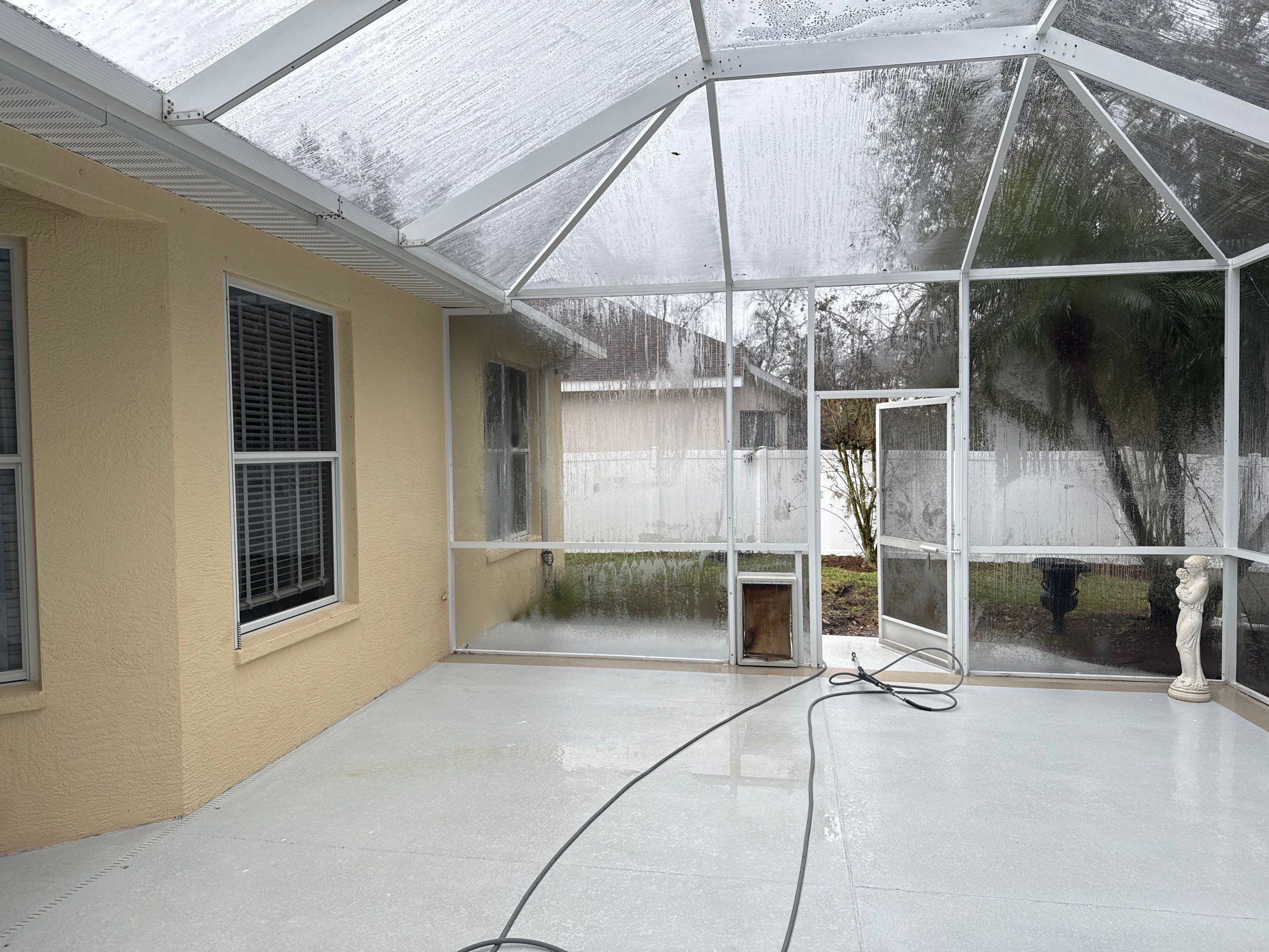 Lanai & Screen Enclosure Cleaning, Paver and Fence Cleaning by Sunshine AquaWash