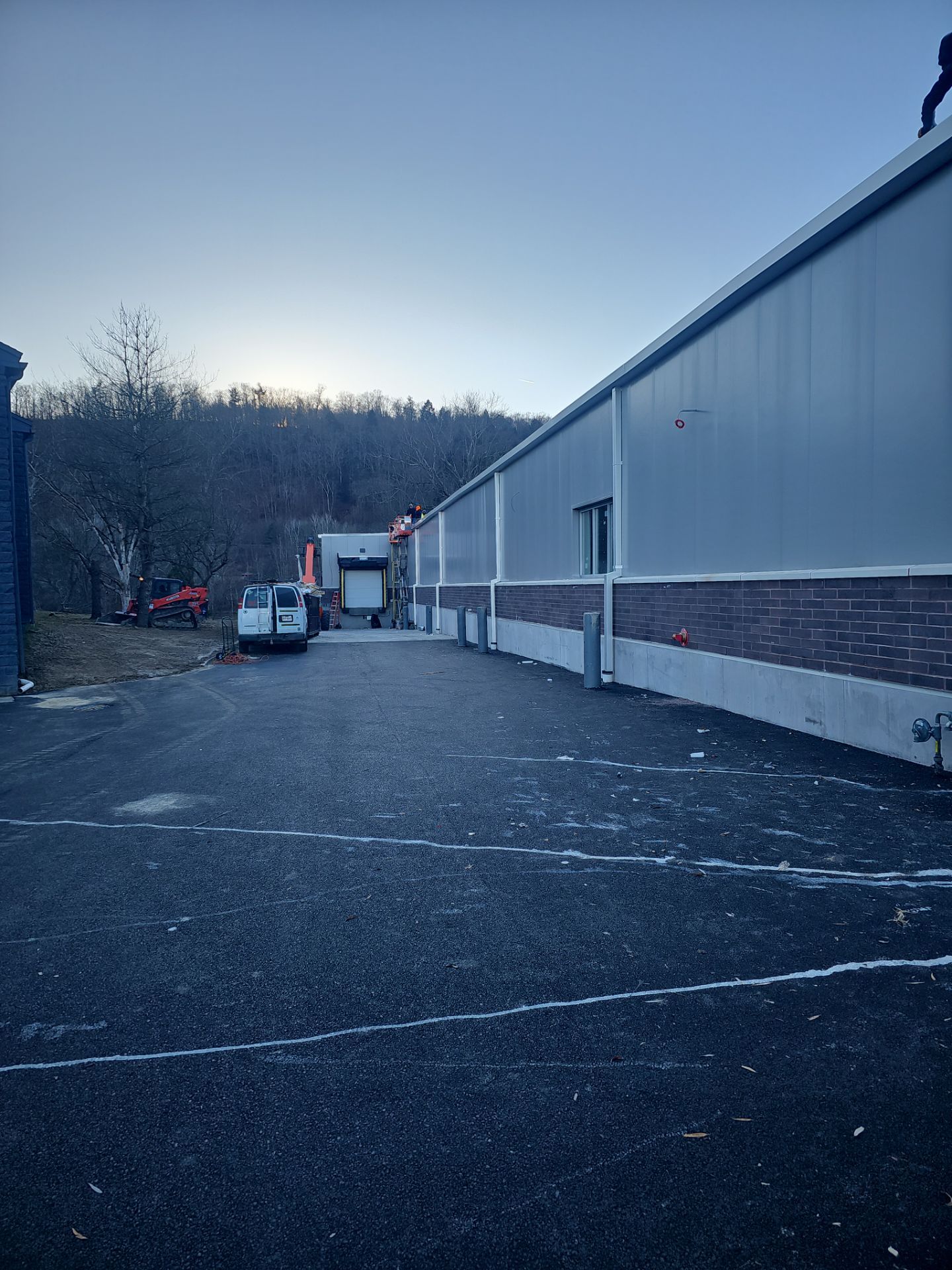 Commercial Roofing Installation using Insulated roof and wall panels by Nitro Roofing and Construction
