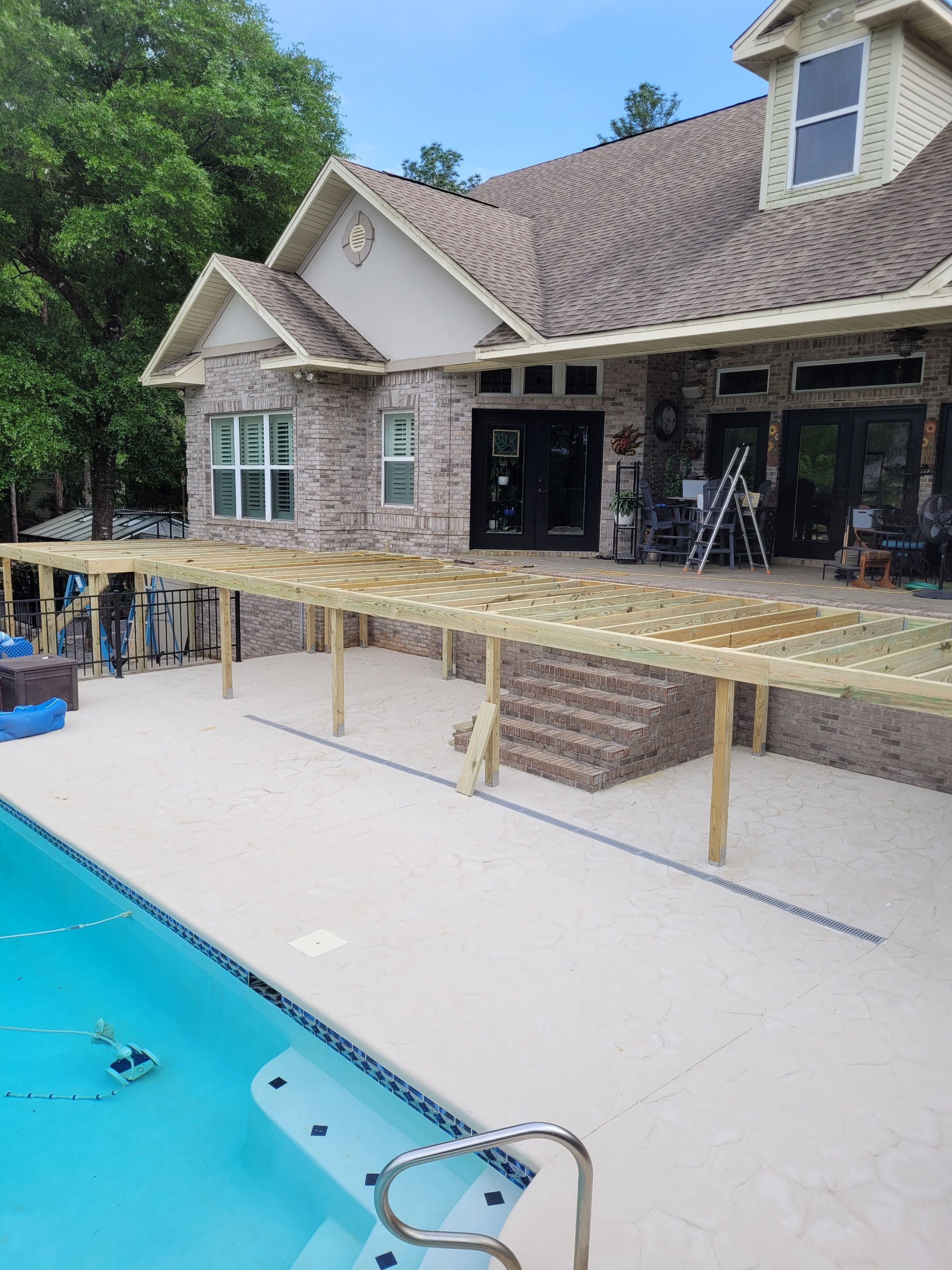 Elevated Screen Room in Crestview by Titan Sunrooms