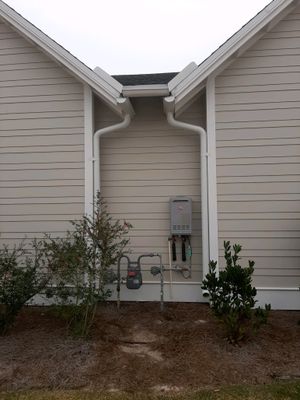 Gutter Installation Using Half Round Seamless Gutters