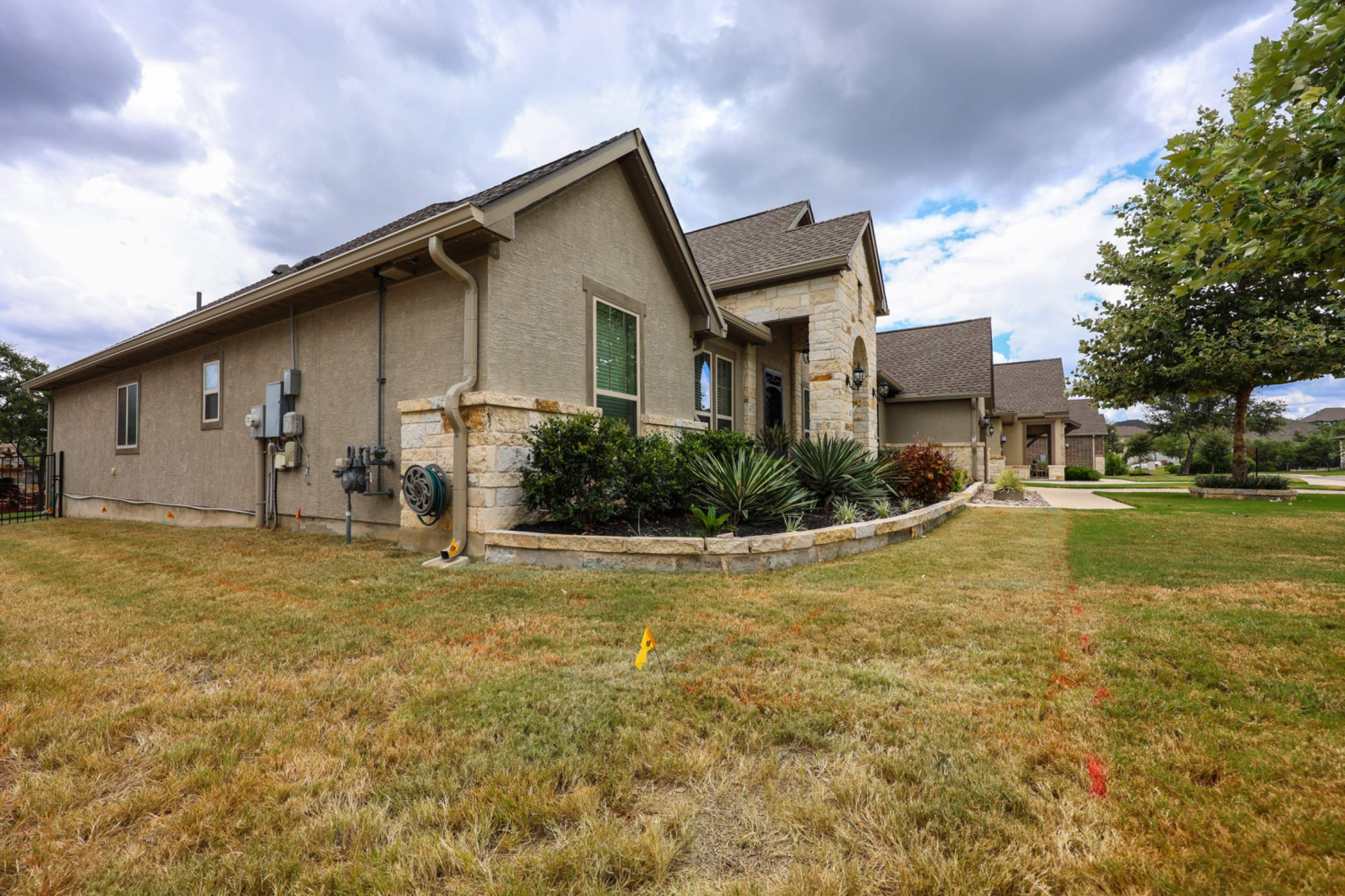Royal Oak Estates - San Antonio,TX by Hole In One Lawns, LLC