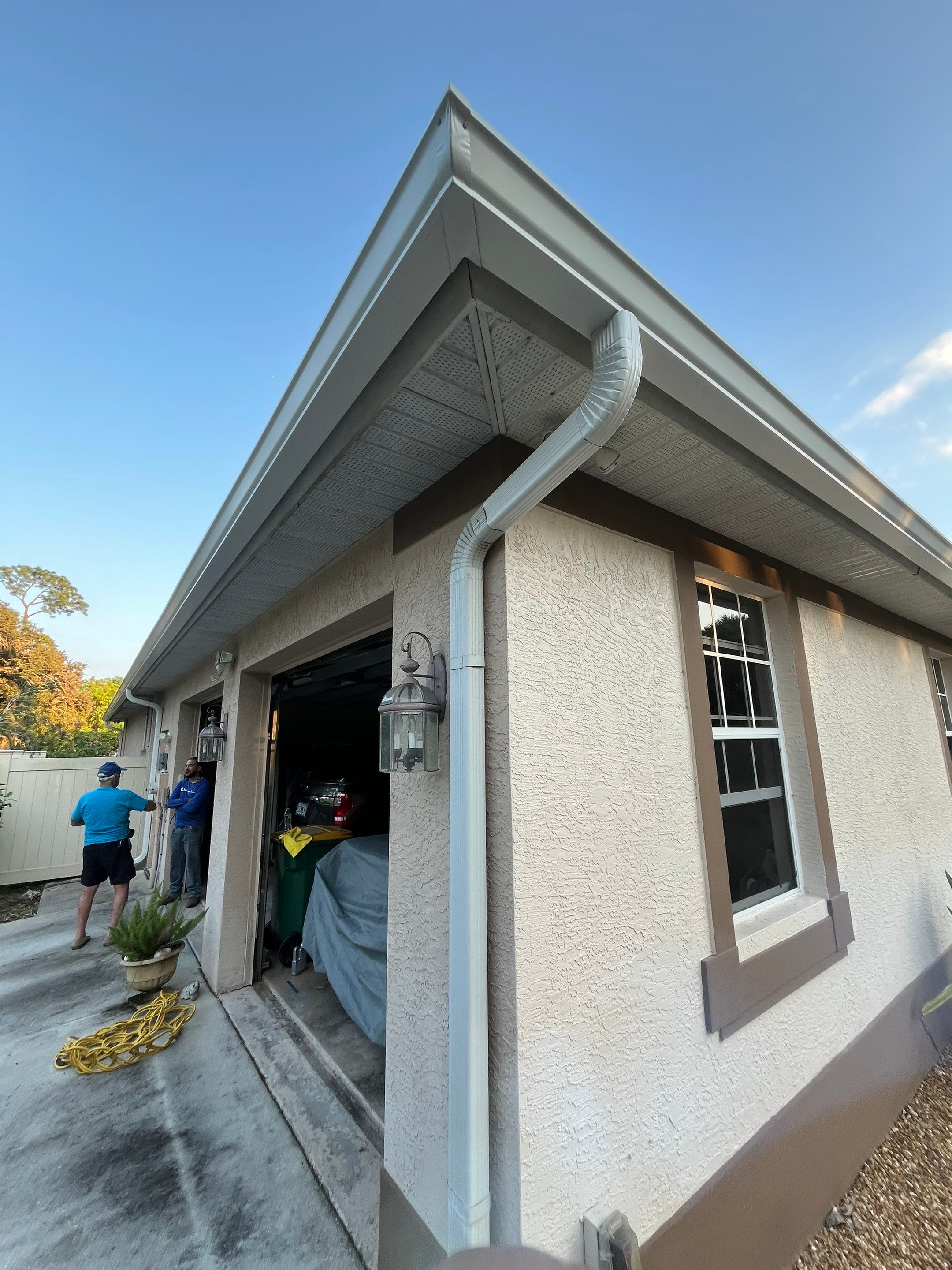 6 Inch Seamless Gutters using K-Style Seamless Gutters in Naples FL by Gutter Professors