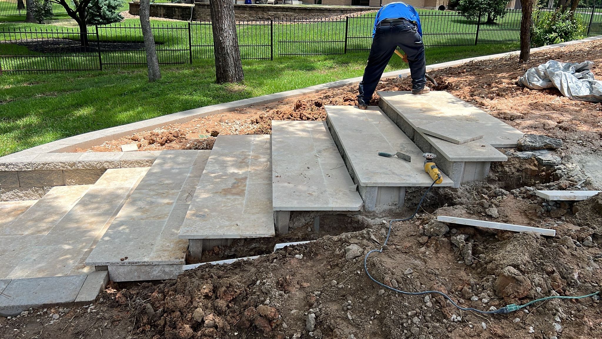 🏡 Duane’s Complete Retainer Wall & Hardscape Walkway by Texas Urban Elements