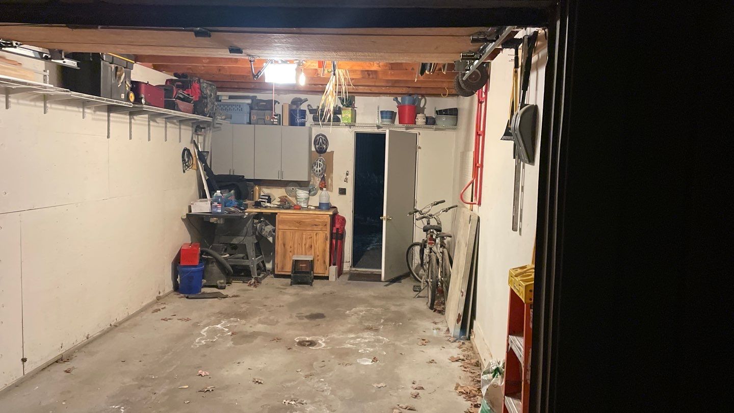 Garage in Nashua, NH 03062 by Symphony Concrete Coatings
