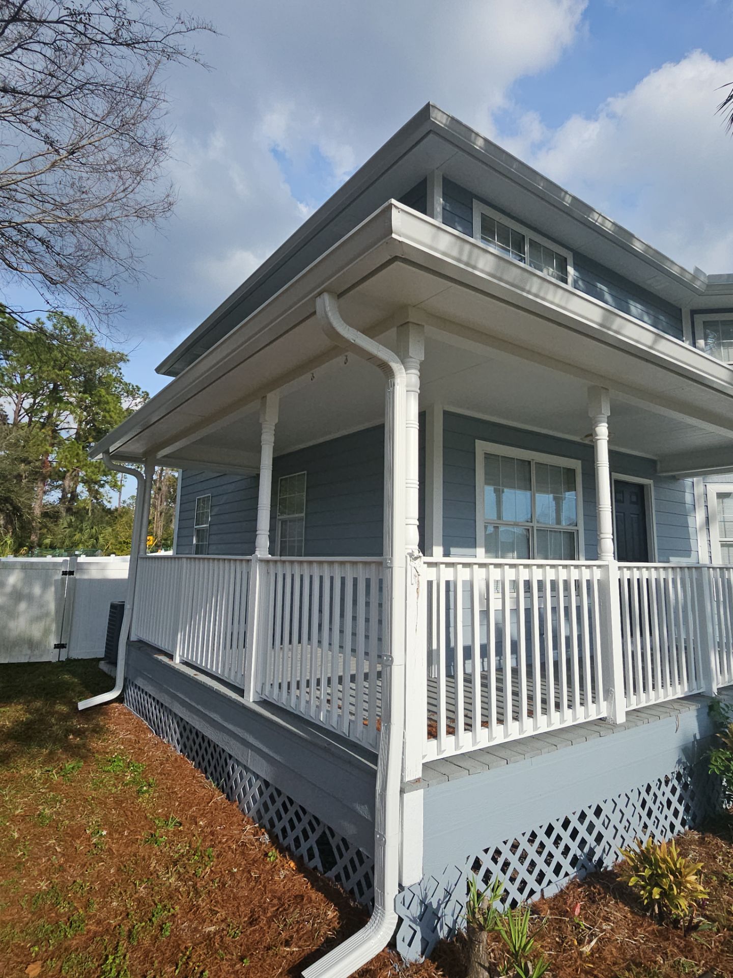 6 Inch Seamless Gutters using White Seamless Gutters in Largo FL by Gutter Professors