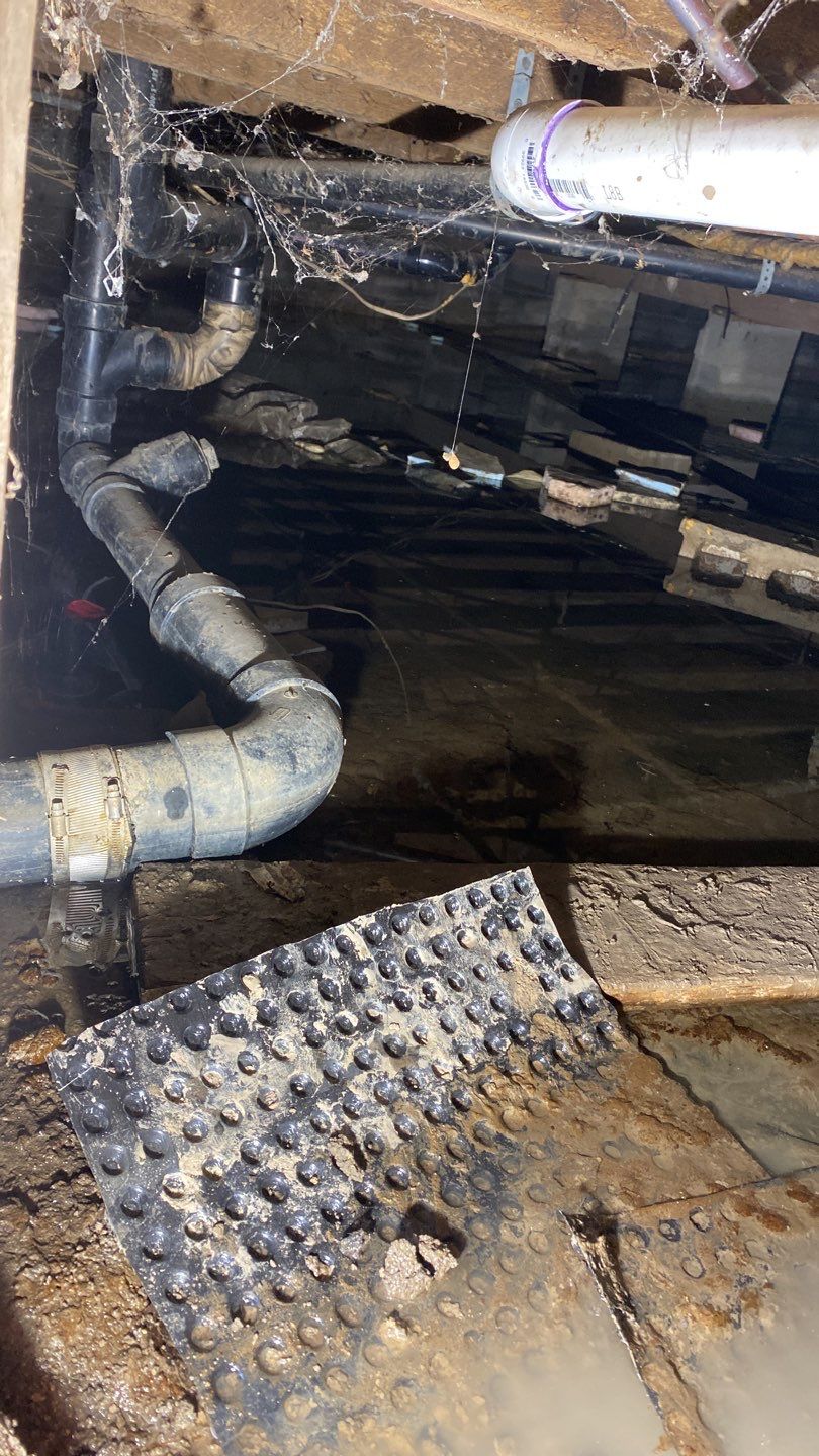 Crawl space encapsulation and Waterproofing using GrateDrain Waterproofing System by Toledo Basement Repair 