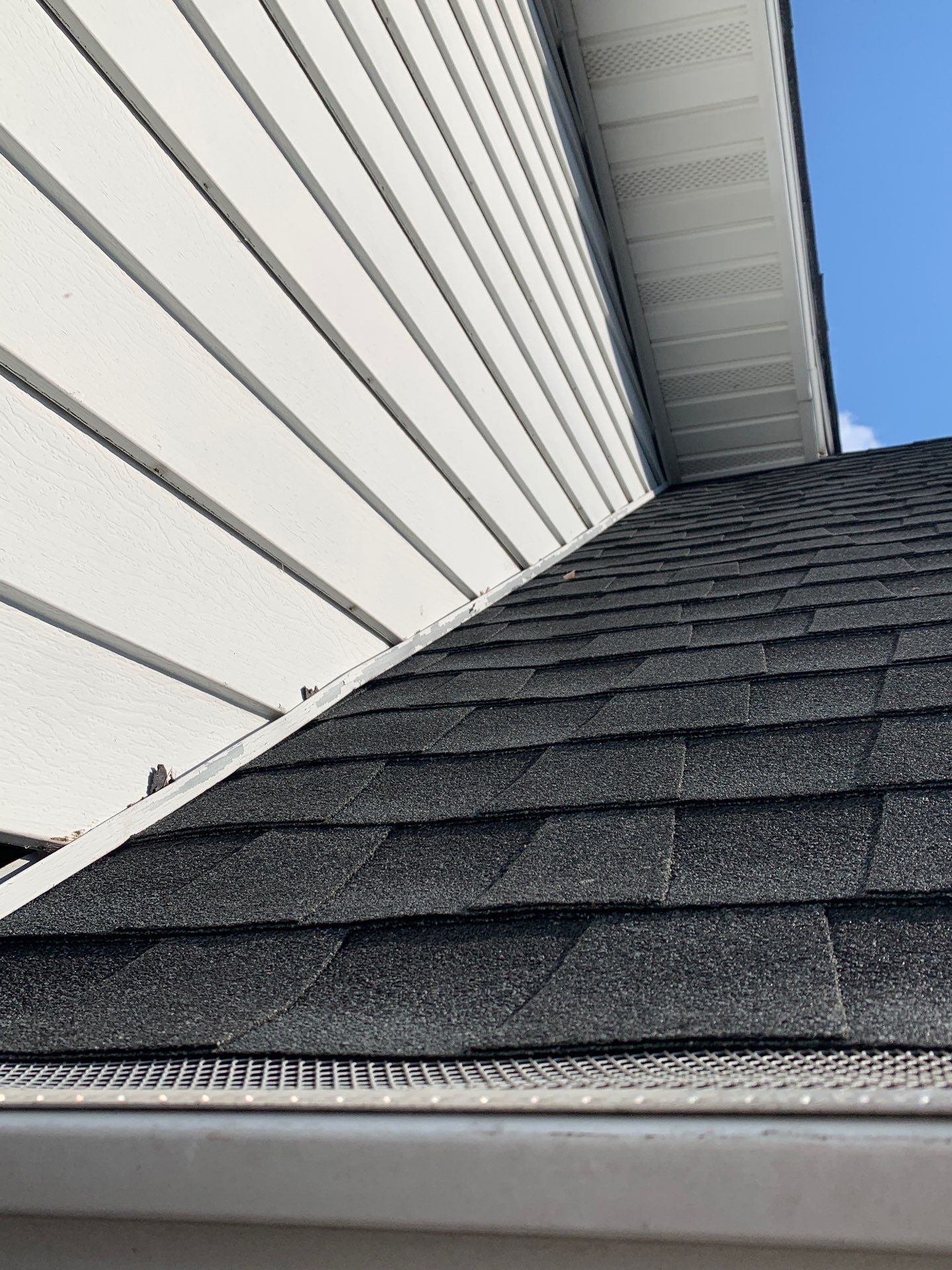 GAF HDZ - Charcoal by Linta Roofing Inc