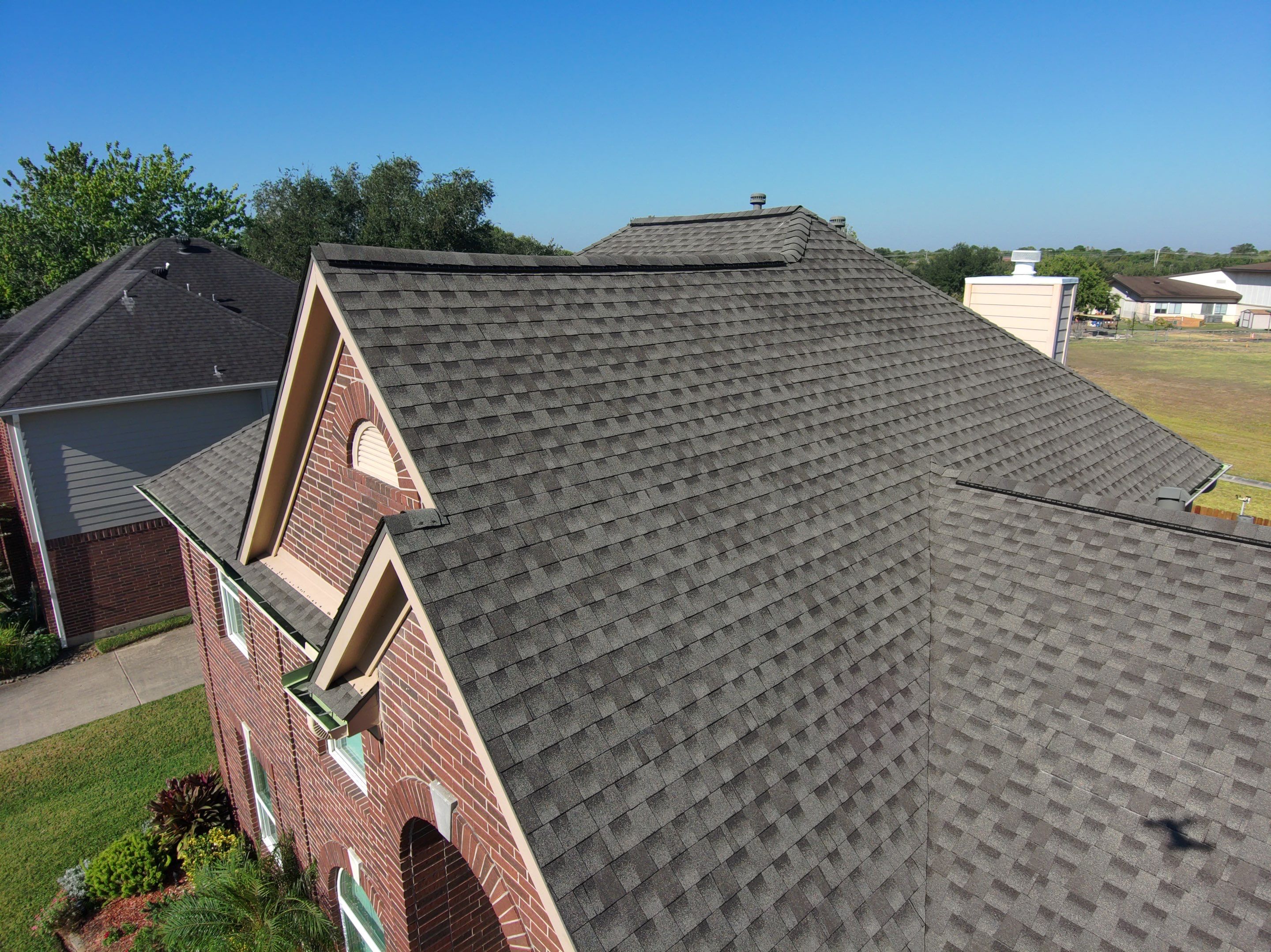 GAF HDZ - Weathered Wood by Elite Roofing LLC