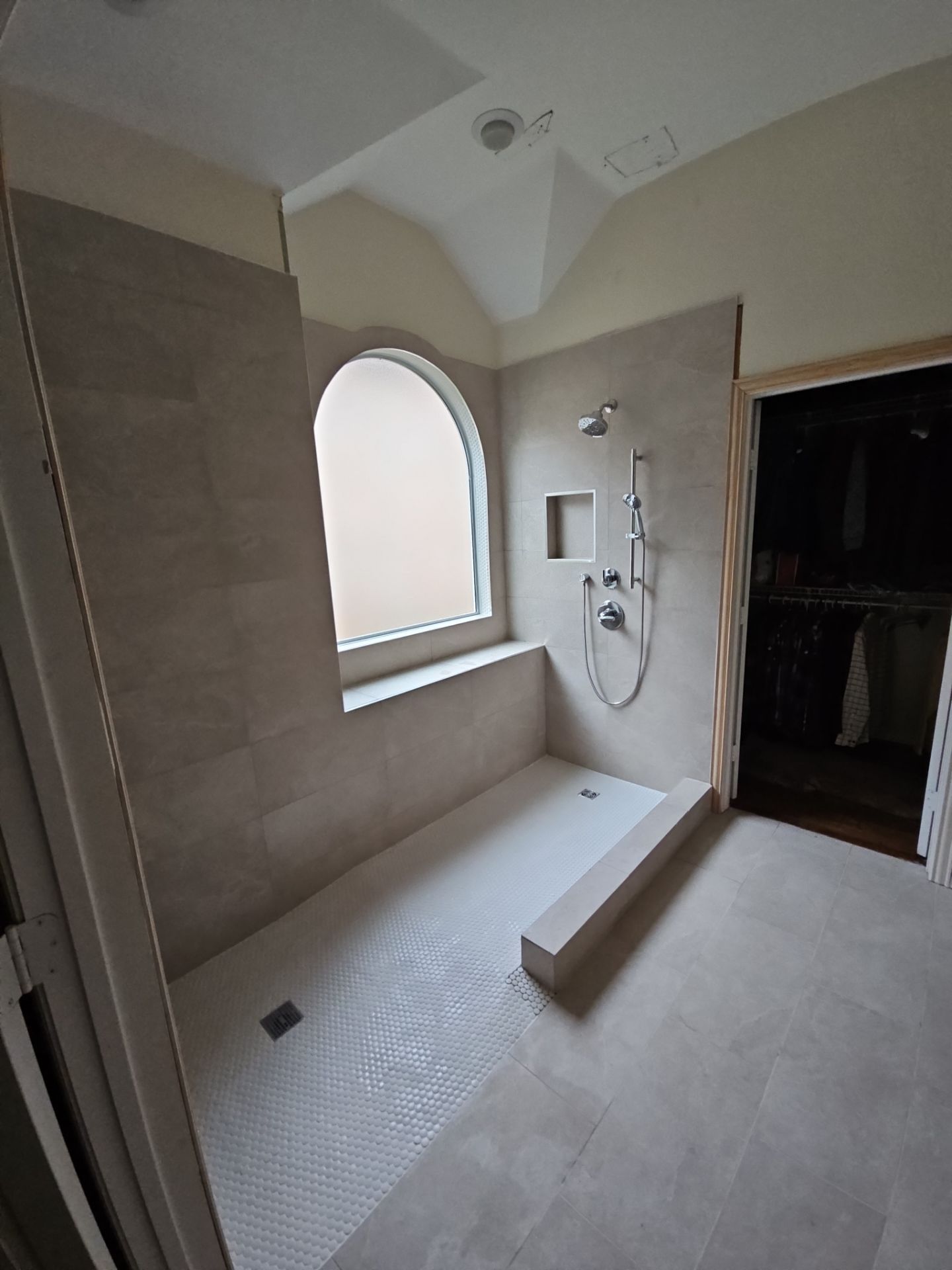 Zero Entry Shower by SLM General Contractors & Roofing