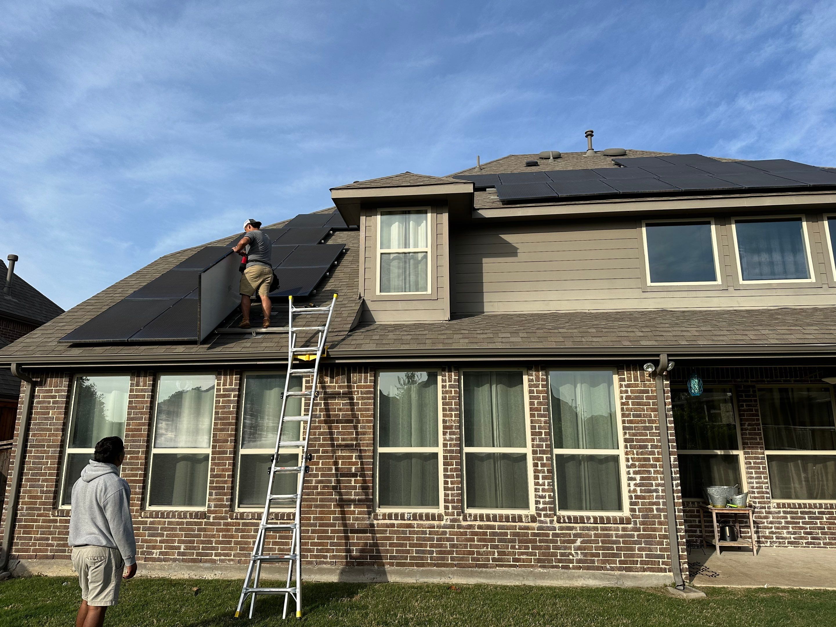 D&R Trophy Club, Tx using Solar Panels by Sunaura Solar