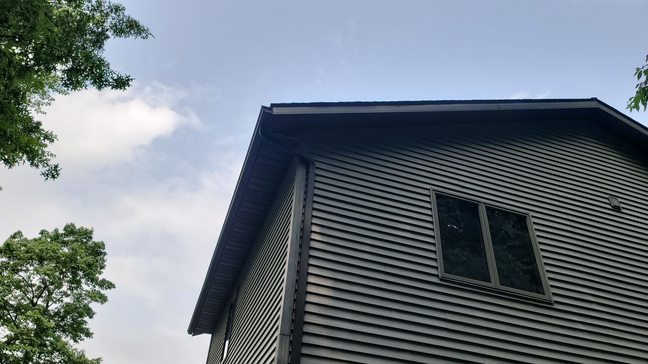 Owens Corning Color: Williamsburg Gray by Eagle Eye Roofing