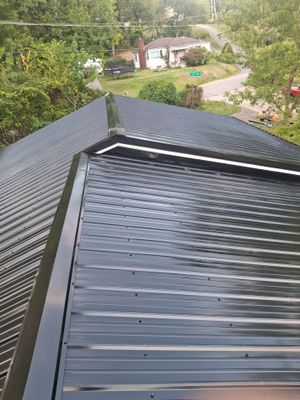 Residential Roofing Installation using Metal