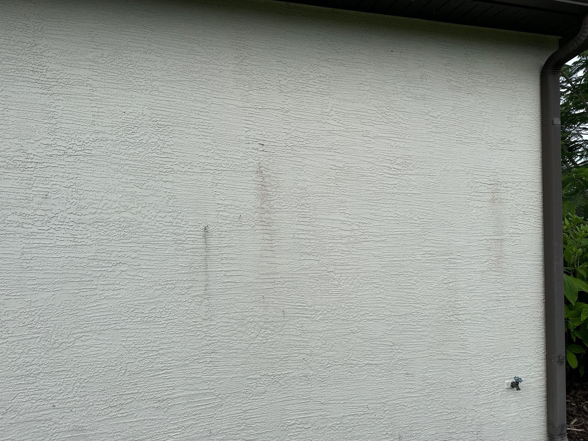 Flat Tile Roof Cleaning, House Wash & Sidewalk Cleaning in Enclave at Country Meadows, Bradenton, FL | Sunshine AquaWash by Sunshine AquaWash