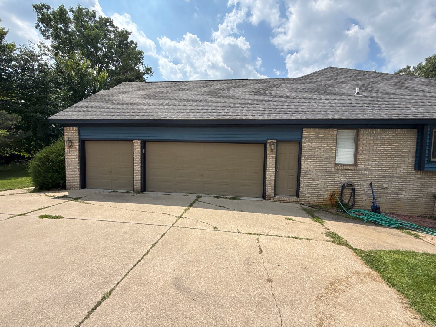 Siding Replacement using Alside Charter Oak D4.5" Laguna Blue by 180 Contractors