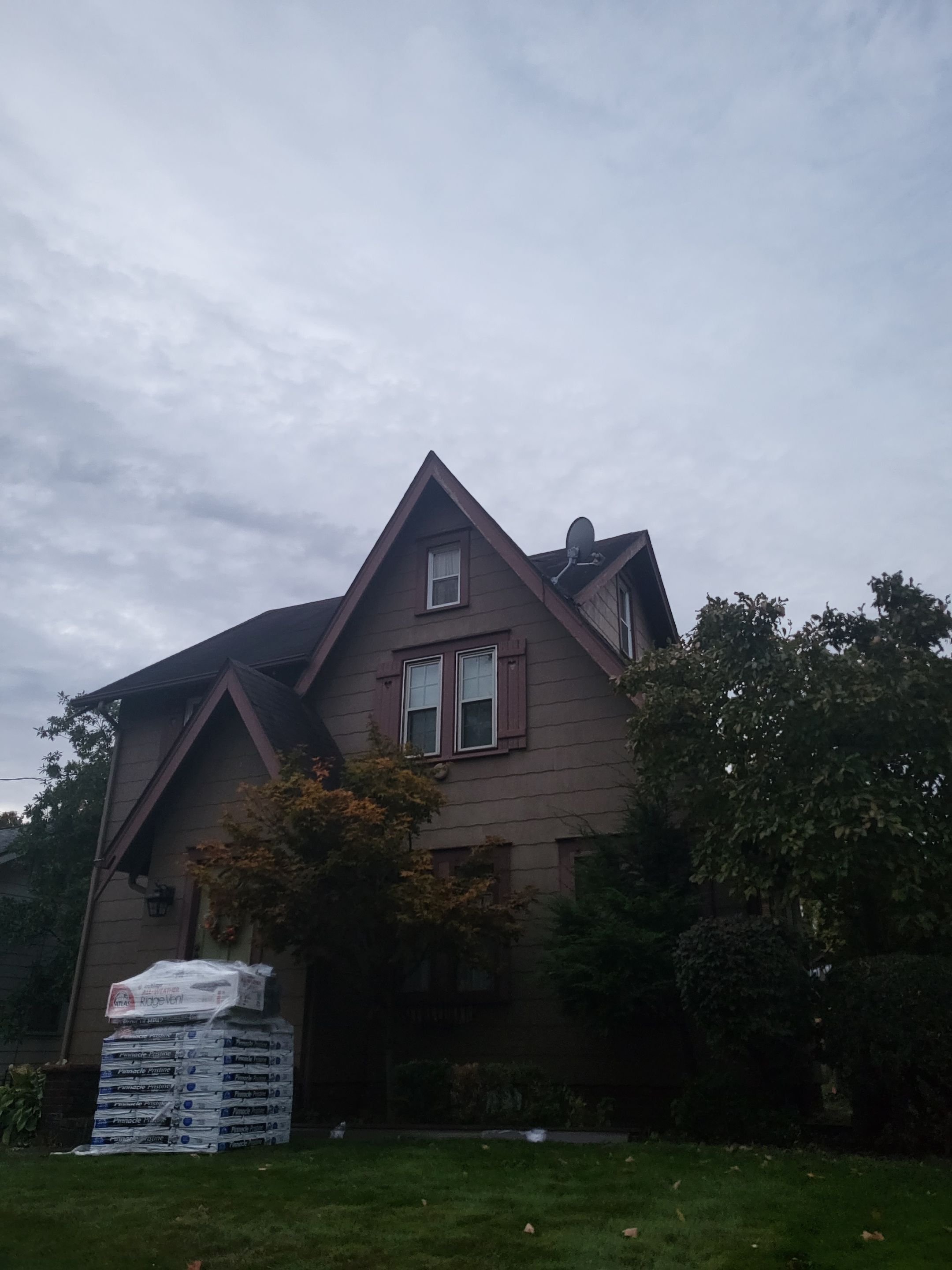 ATLAS PINNACLE COLOR: BURNT HICKORY DRIP EDGE: ROYAL BROWN by Eagle Eye Roofing